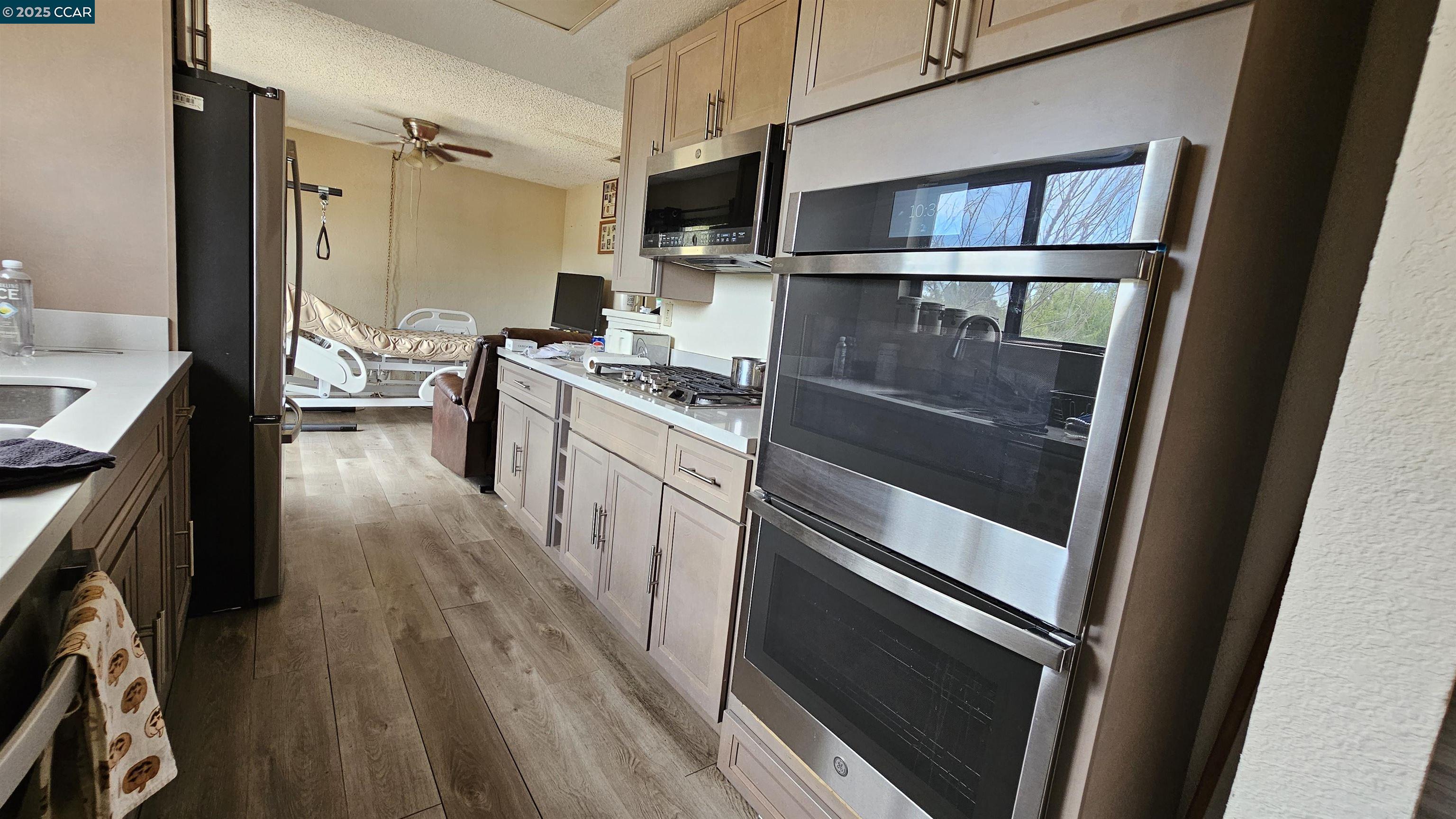 Detail Gallery Image 10 of 24 For 80 Mims Ave, Bay Point,  CA 94565-3233 - 4 Beds | 2/1 Baths