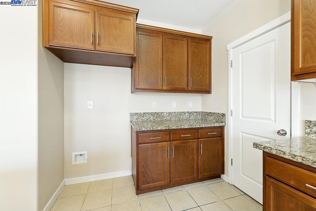 Detail Gallery Image 17 of 60 For 18309 Millbrook Ave, Lathrop,  CA 95330 - 4 Beds | 3 Baths