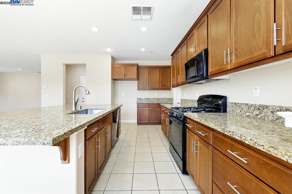 Detail Gallery Image 19 of 60 For 18309 Millbrook Ave, Lathrop,  CA 95330 - 4 Beds | 3 Baths