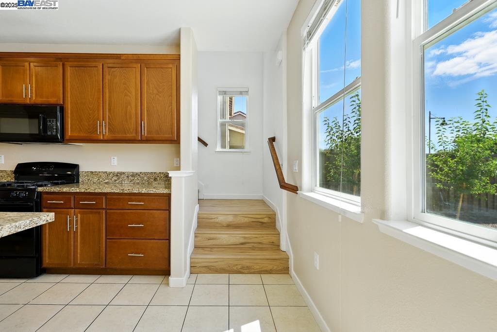 Detail Gallery Image 23 of 60 For 18309 Millbrook Ave, Lathrop,  CA 95330 - 4 Beds | 3 Baths