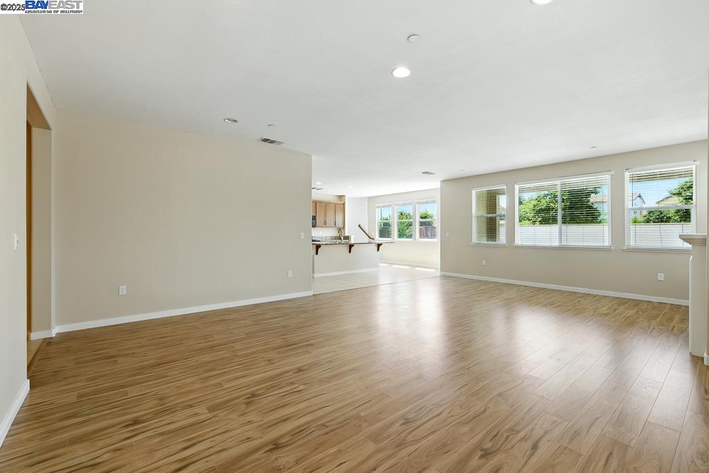 Detail Gallery Image 7 of 60 For 18309 Millbrook Ave, Lathrop,  CA 95330 - 4 Beds | 3 Baths