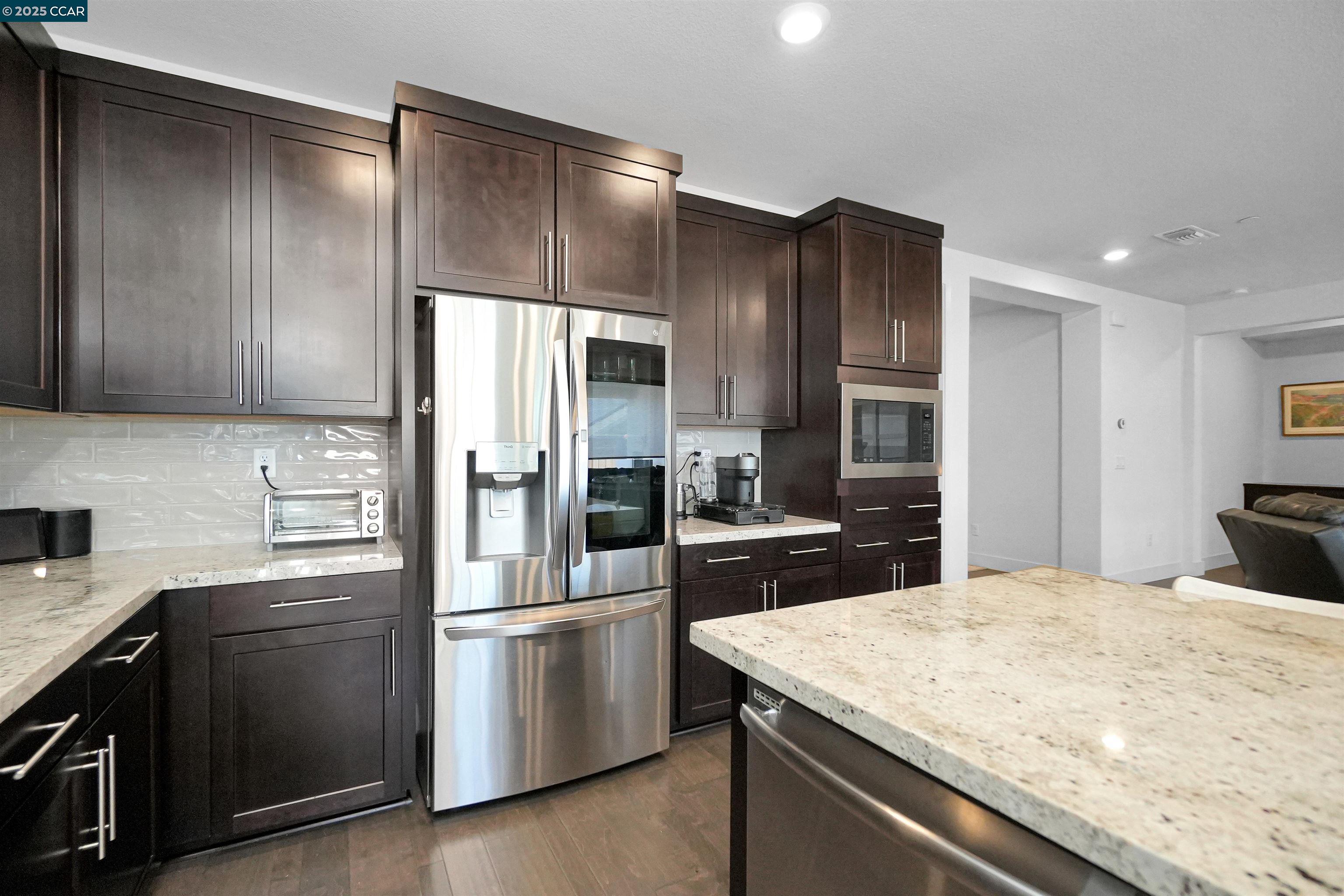 Detail Gallery Image 15 of 60 For 6856 Anton Street, Tracy,  CA 95377-7701 - 4 Beds | 3/1 Baths