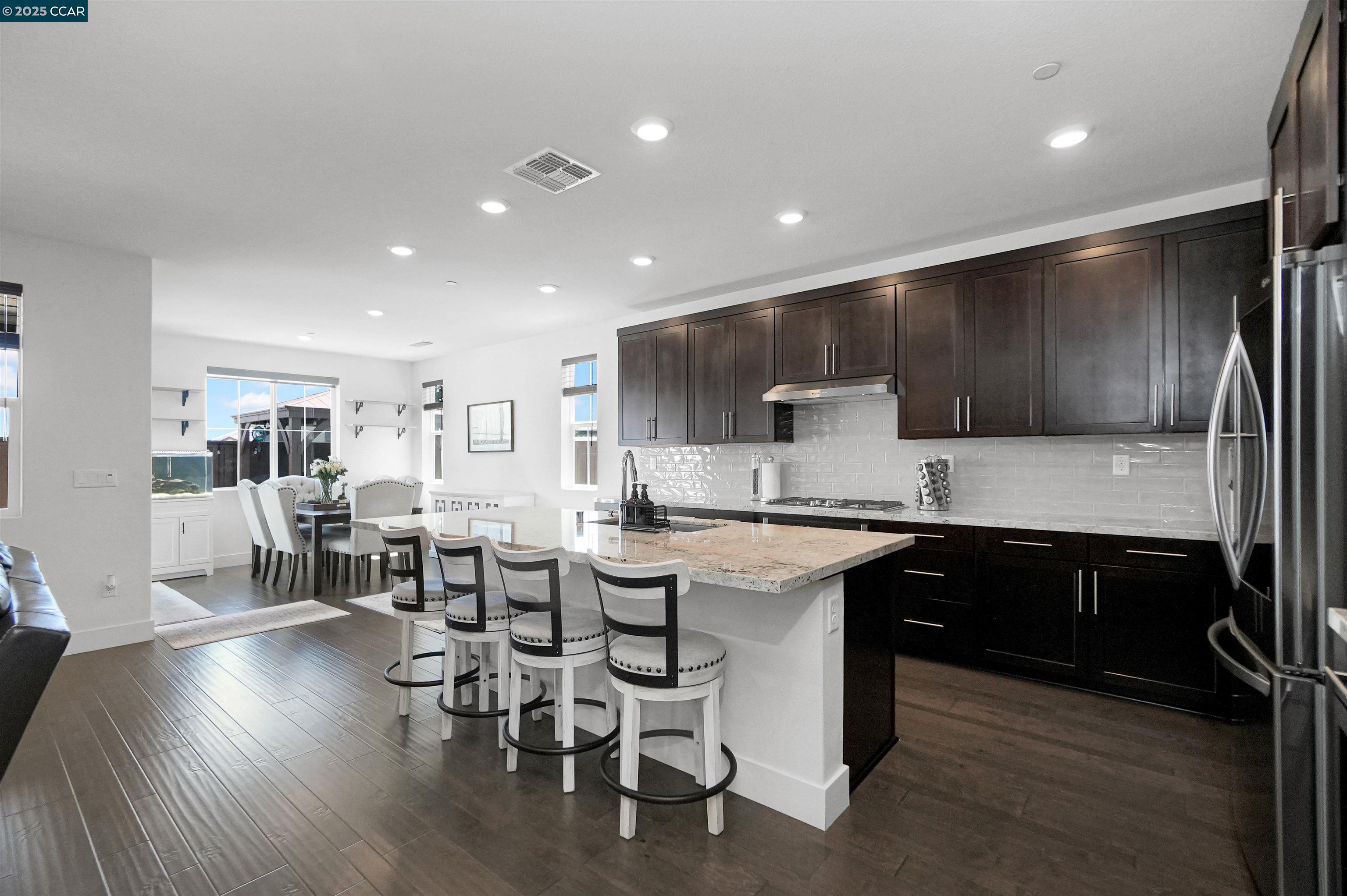 Detail Gallery Image 17 of 60 For 6856 Anton Street, Tracy,  CA 95377-7701 - 4 Beds | 3/1 Baths