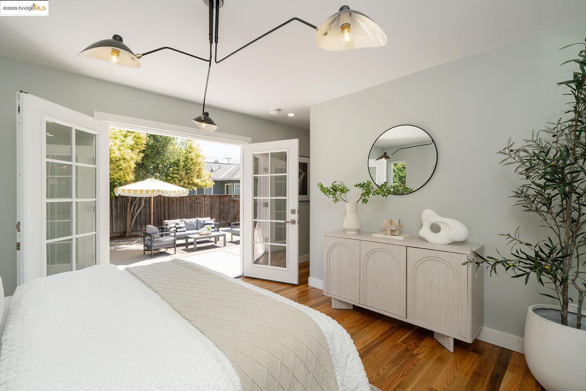Detail Gallery Image 13 of 29 For 935 W Taylor Street, San Jose,  CA 95126 - 3 Beds | 2 Baths