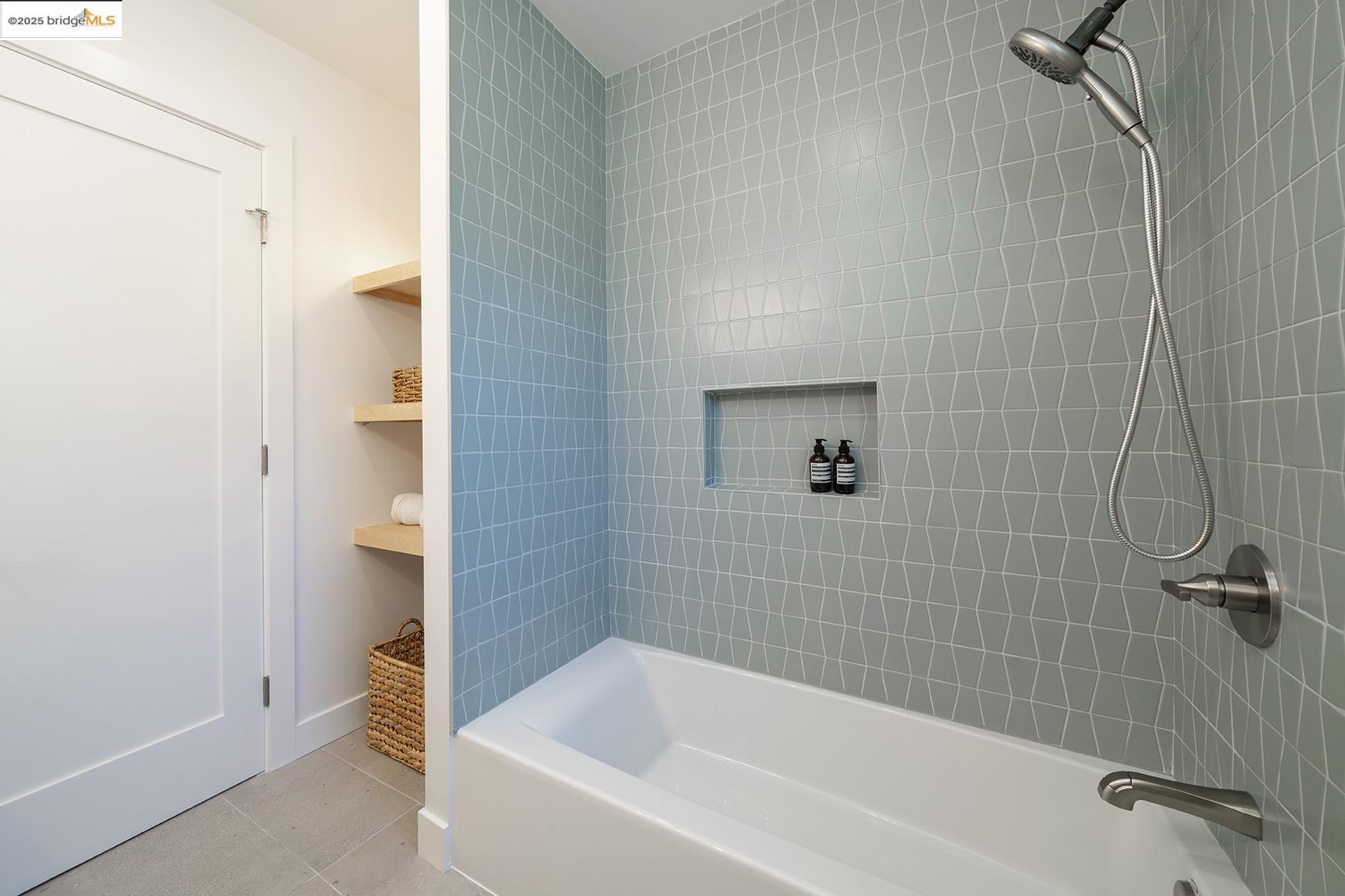 Detail Gallery Image 18 of 29 For 935 W Taylor Street, San Jose,  CA 95126 - 3 Beds | 2 Baths