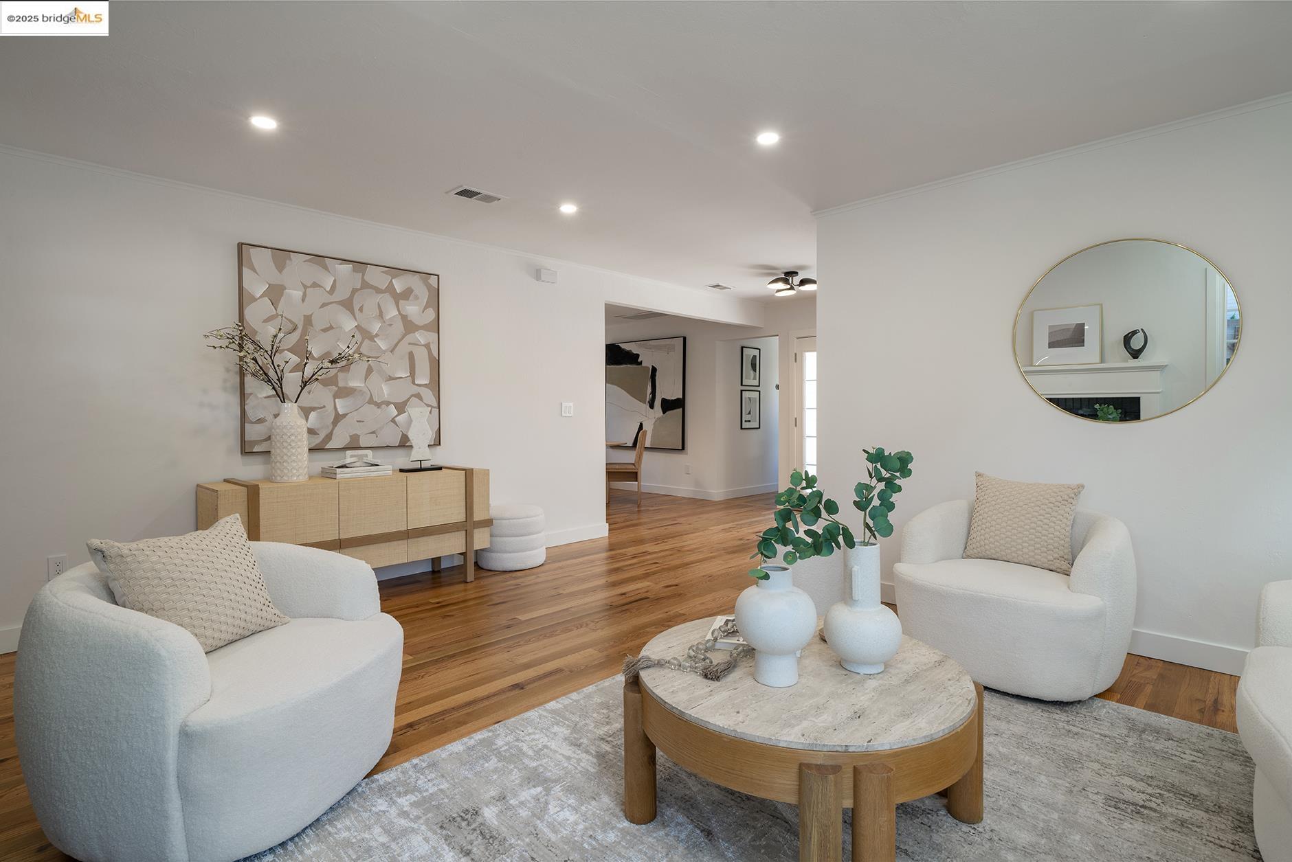 Detail Gallery Image 5 of 29 For 935 W Taylor Street, San Jose,  CA 95126 - 3 Beds | 2 Baths