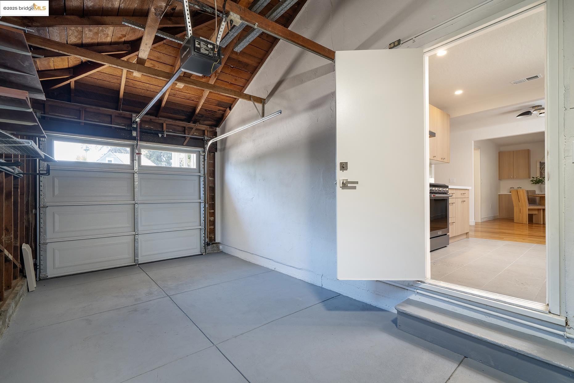 Detail Gallery Image 9 of 29 For 935 W Taylor Street, San Jose,  CA 95126 - 3 Beds | 2 Baths