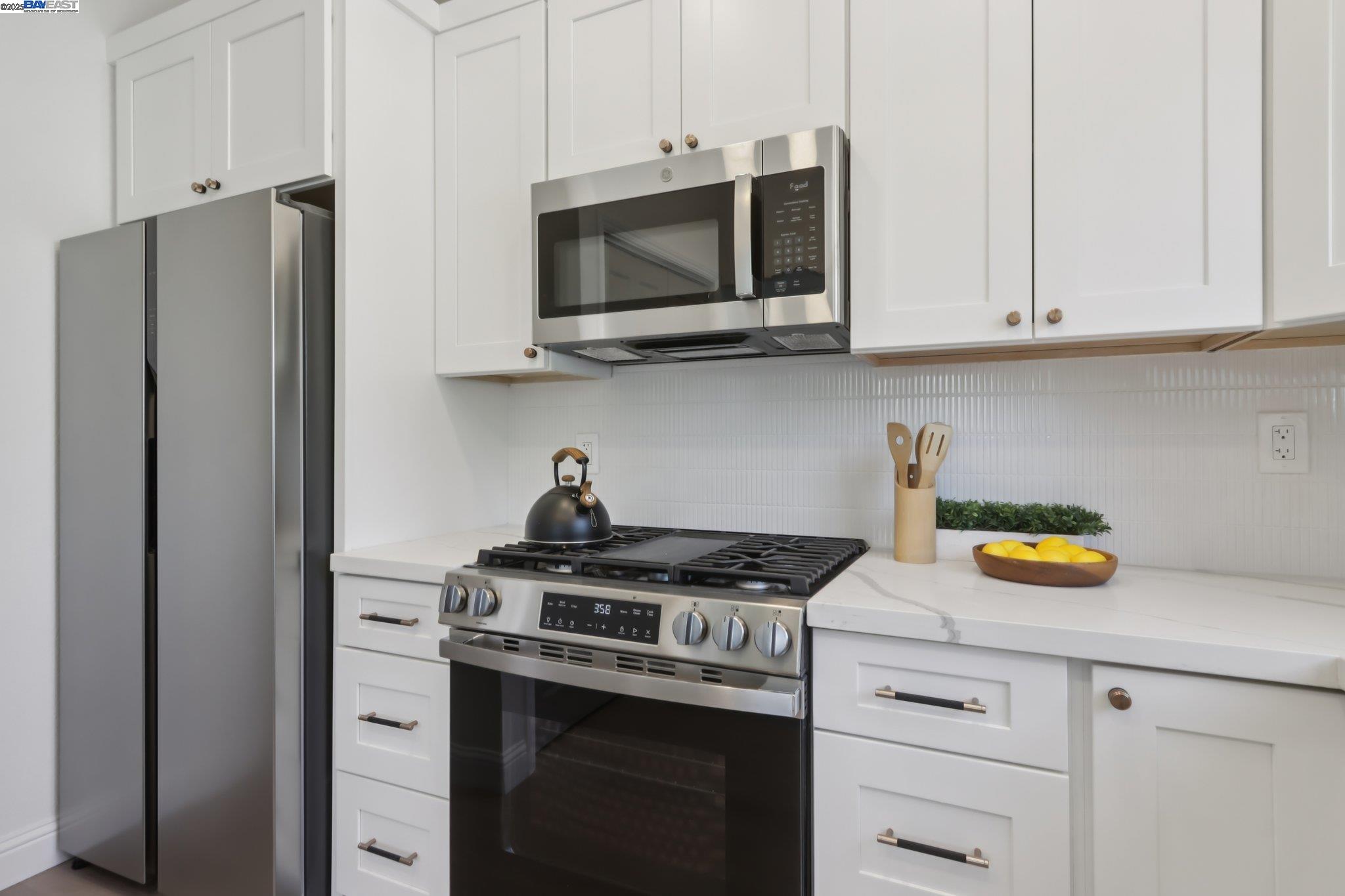 Detail Gallery Image 11 of 32 For 21593 Princeton St, Hayward,  CA 94541 - 3 Beds | 2 Baths