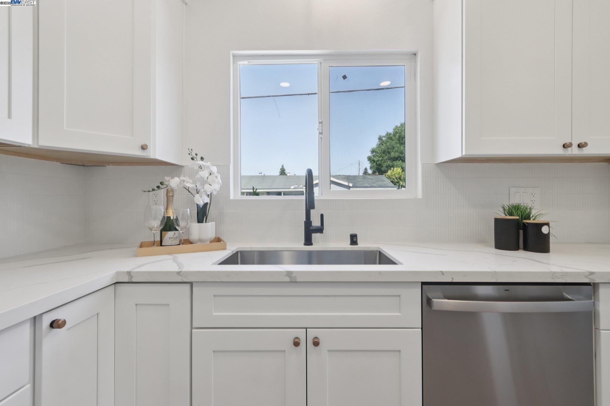 Detail Gallery Image 12 of 32 For 21593 Princeton St, Hayward,  CA 94541 - 3 Beds | 2 Baths