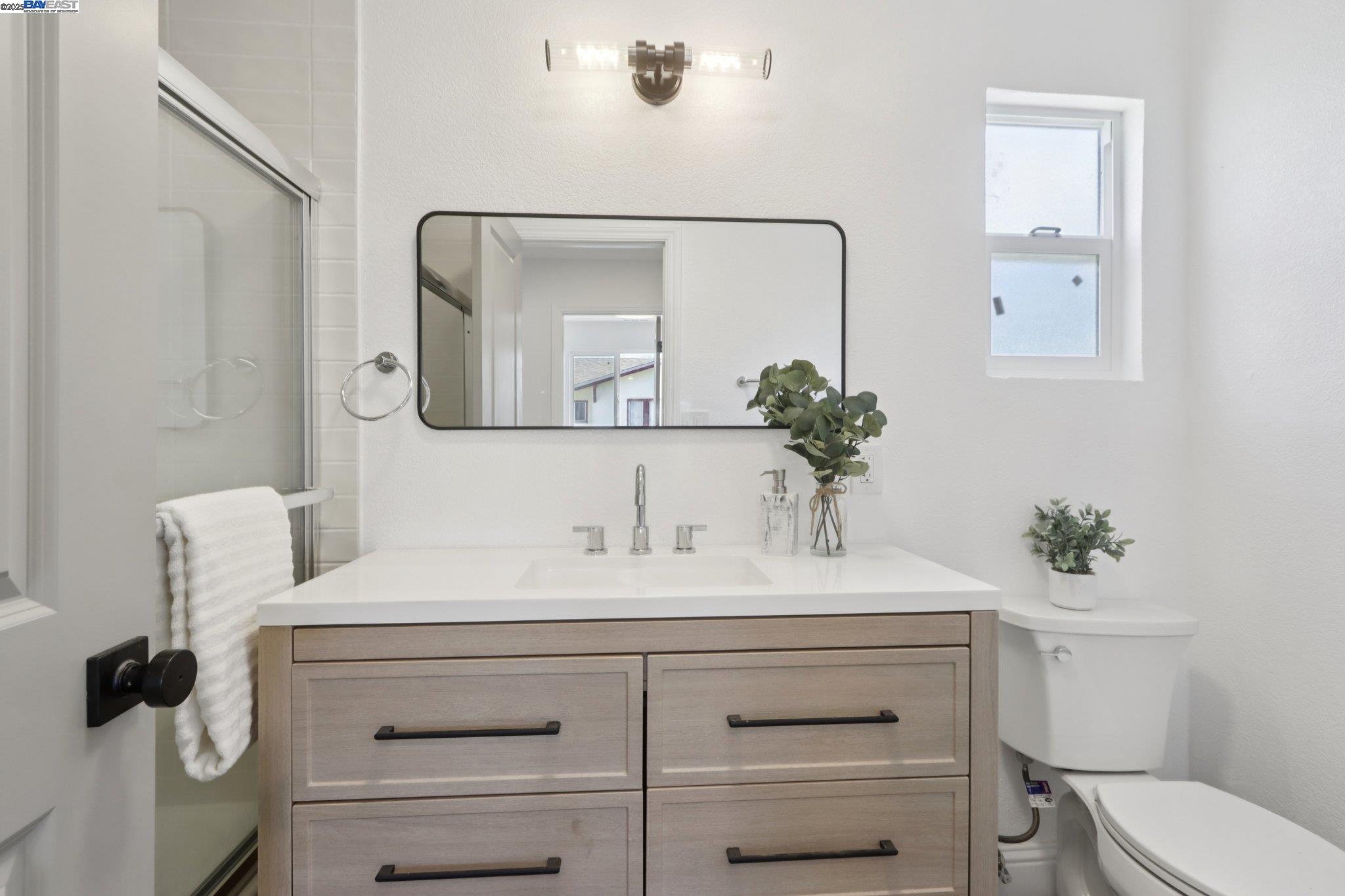 Detail Gallery Image 14 of 32 For 21593 Princeton St, Hayward,  CA 94541 - 3 Beds | 2 Baths