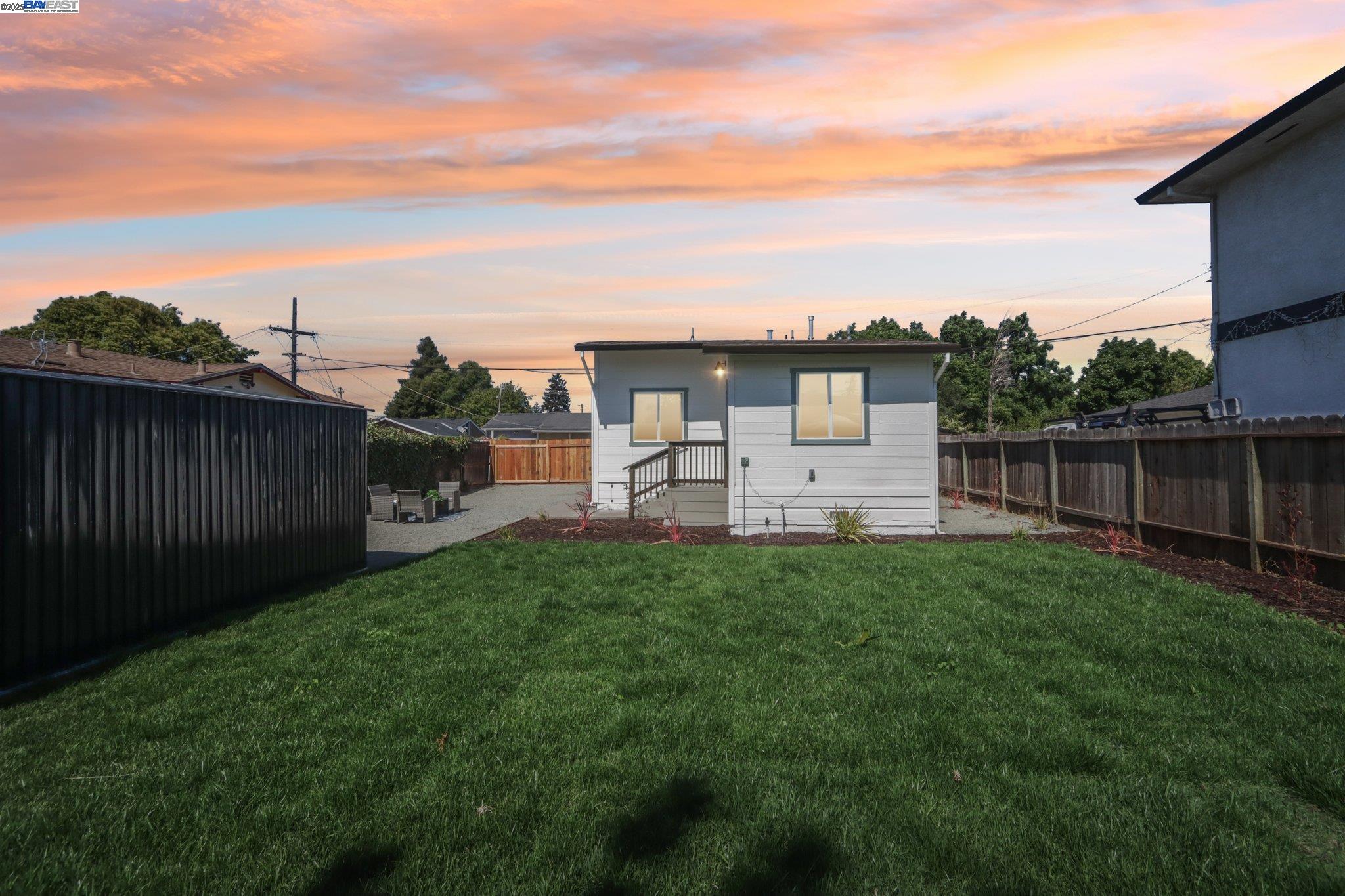 Detail Gallery Image 24 of 32 For 21593 Princeton St, Hayward,  CA 94541 - 3 Beds | 2 Baths
