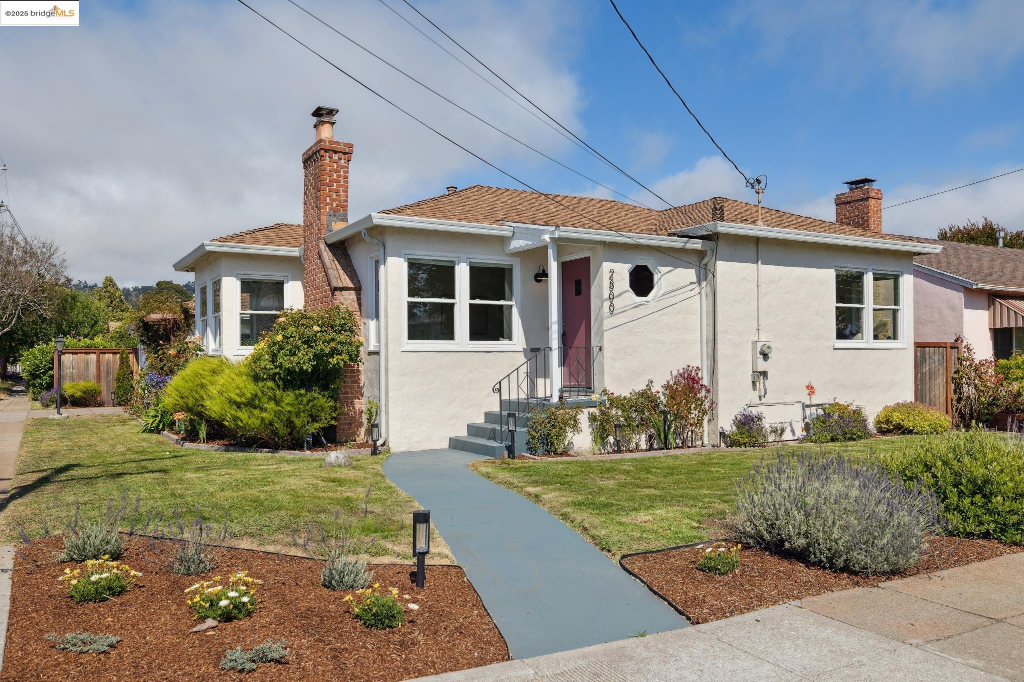 Detail Gallery Image 1 of 1 For 2800 Carlson Blvd, Richmond,  CA 94804 - 2 Beds | 1 Baths