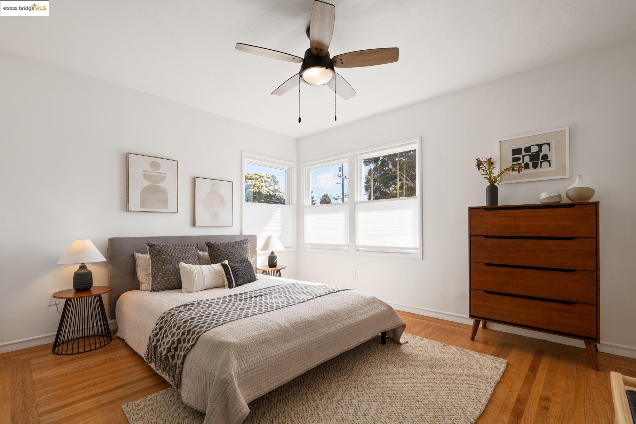 Detail Gallery Image 12 of 46 For 2800 Carlson Blvd, Richmond,  CA 94804 - 2 Beds | 1 Baths