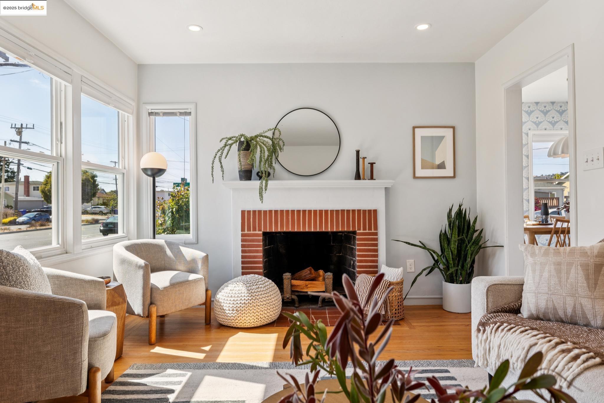 Detail Gallery Image 6 of 46 For 2800 Carlson Blvd, Richmond,  CA 94804 - 2 Beds | 1 Baths
