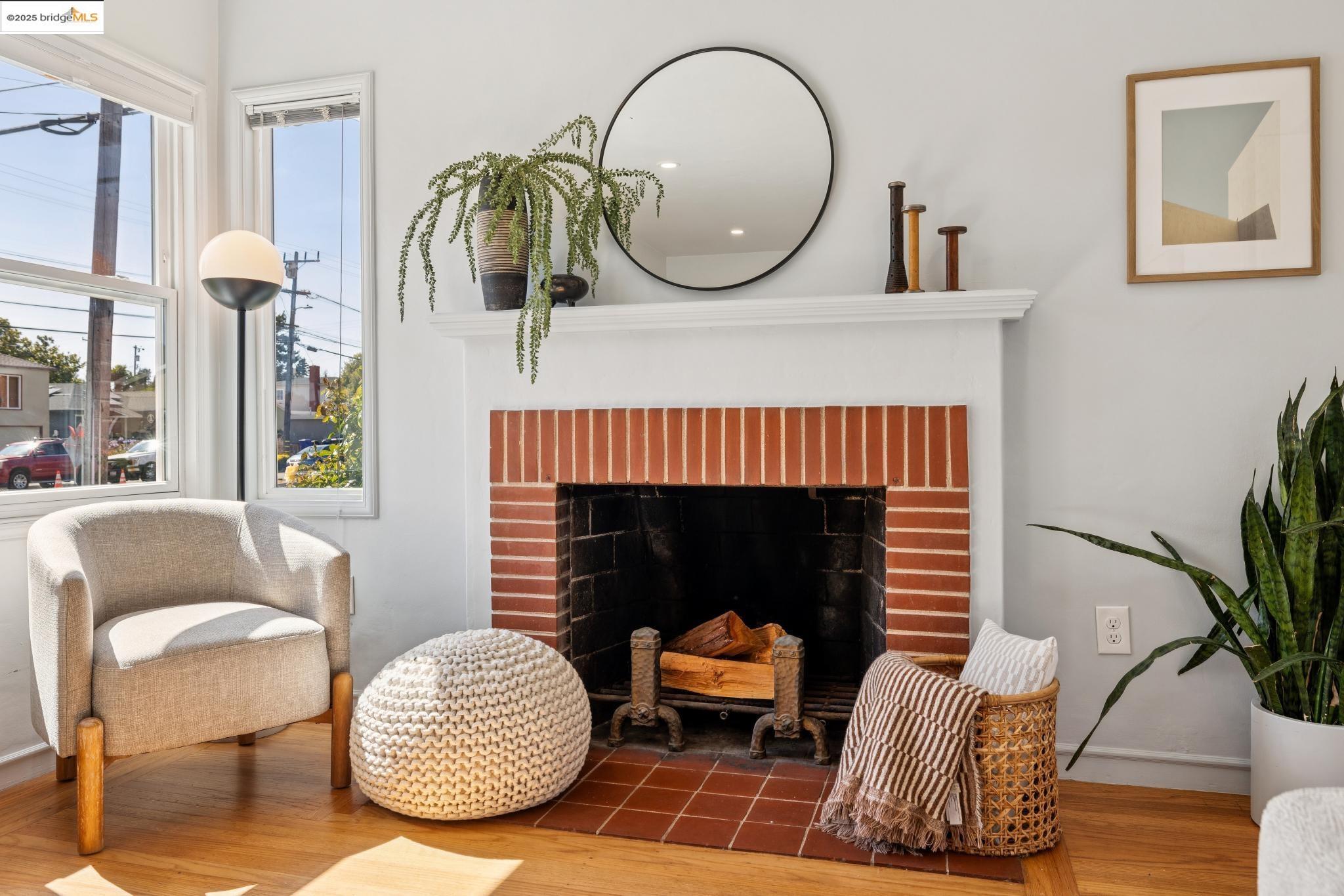 Detail Gallery Image 7 of 46 For 2800 Carlson Blvd, Richmond,  CA 94804 - 2 Beds | 1 Baths