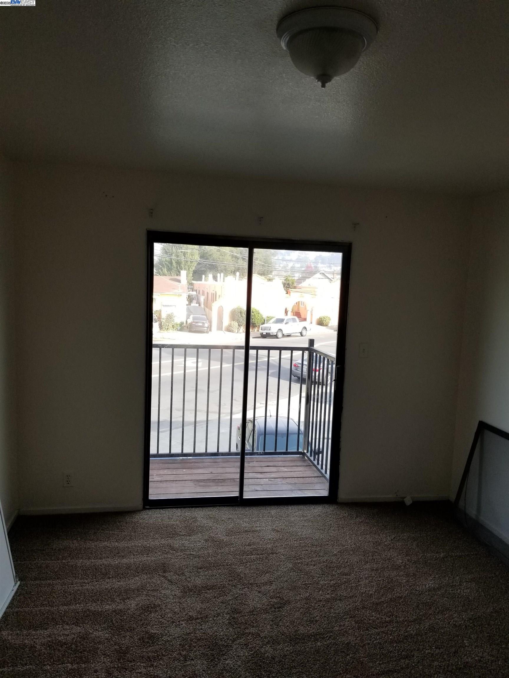 Detail Gallery Image 14 of 36 For 6109 Foothill Blvd, Oakland,  CA 94605 - – Beds | – Baths
