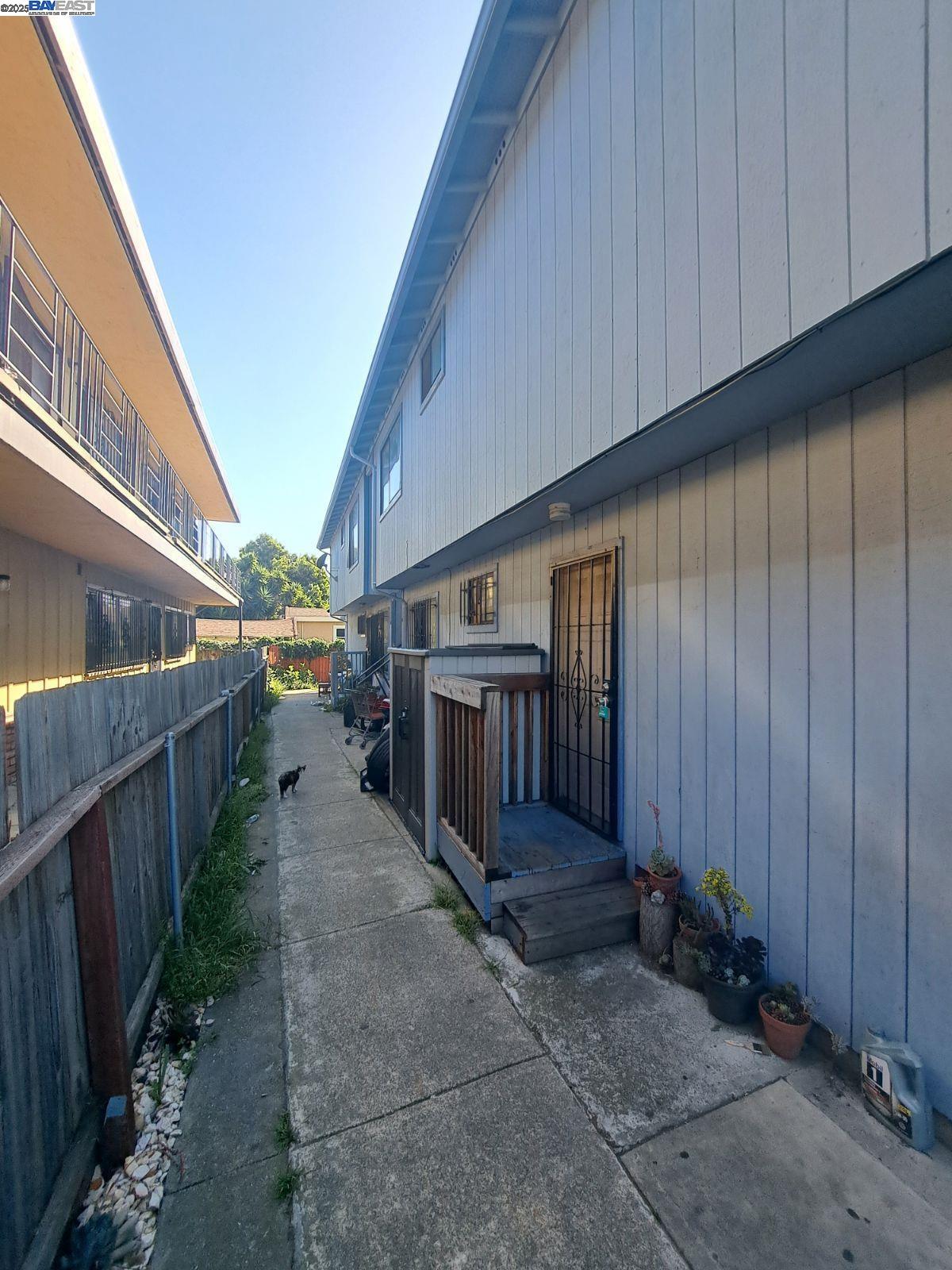 Detail Gallery Image 23 of 36 For 6109 Foothill Blvd, Oakland,  CA 94605 - – Beds | – Baths