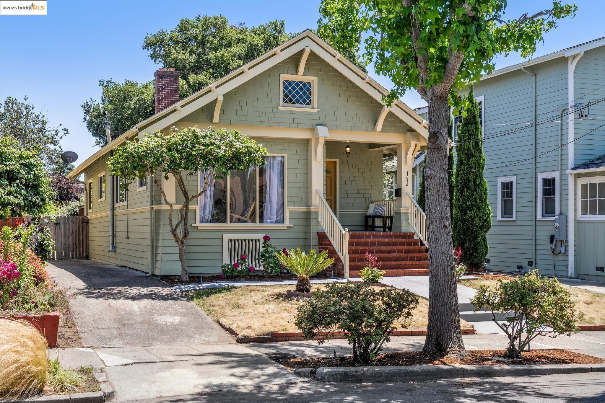 Thumbnail for 1634 Derby St, Berkeley, CA 94703