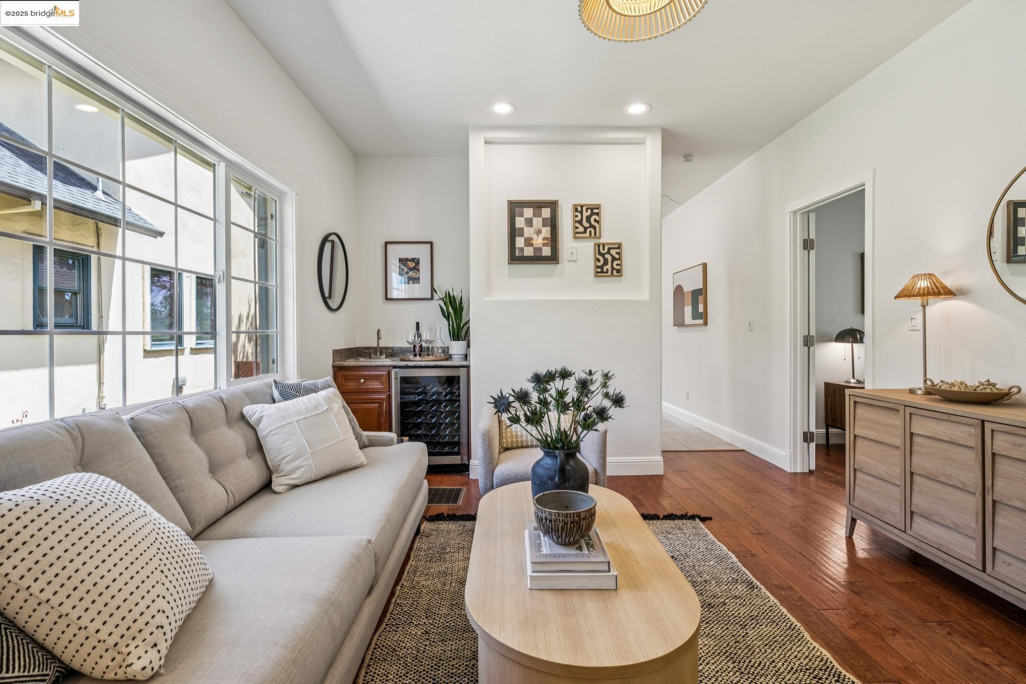 Detail Gallery Image 11 of 59 For 1634 Derby St, Berkeley,  CA 94703 - 3 Beds | 2 Baths
