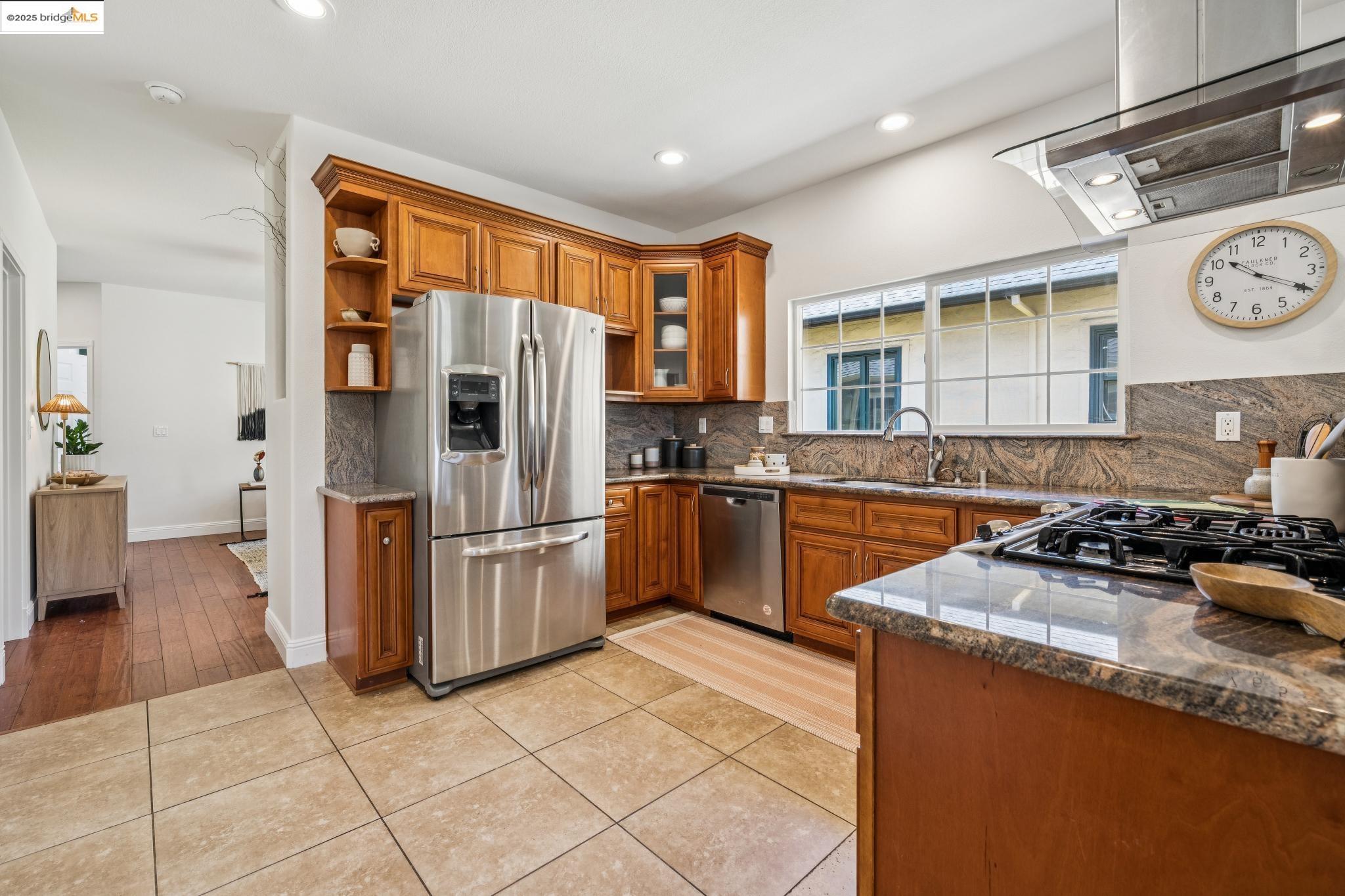 Detail Gallery Image 23 of 59 For 1634 Derby St, Berkeley,  CA 94703 - 3 Beds | 2 Baths