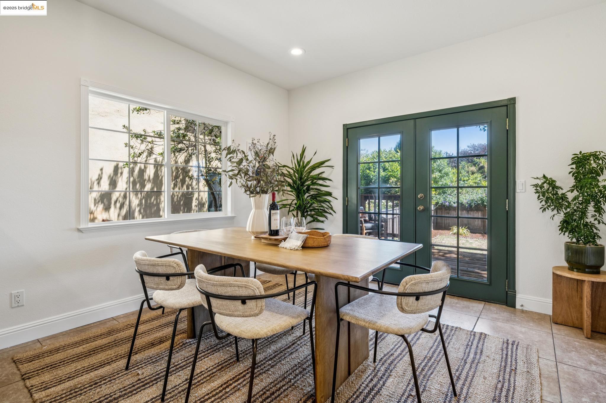 Detail Gallery Image 26 of 59 For 1634 Derby St, Berkeley,  CA 94703 - 3 Beds | 2 Baths