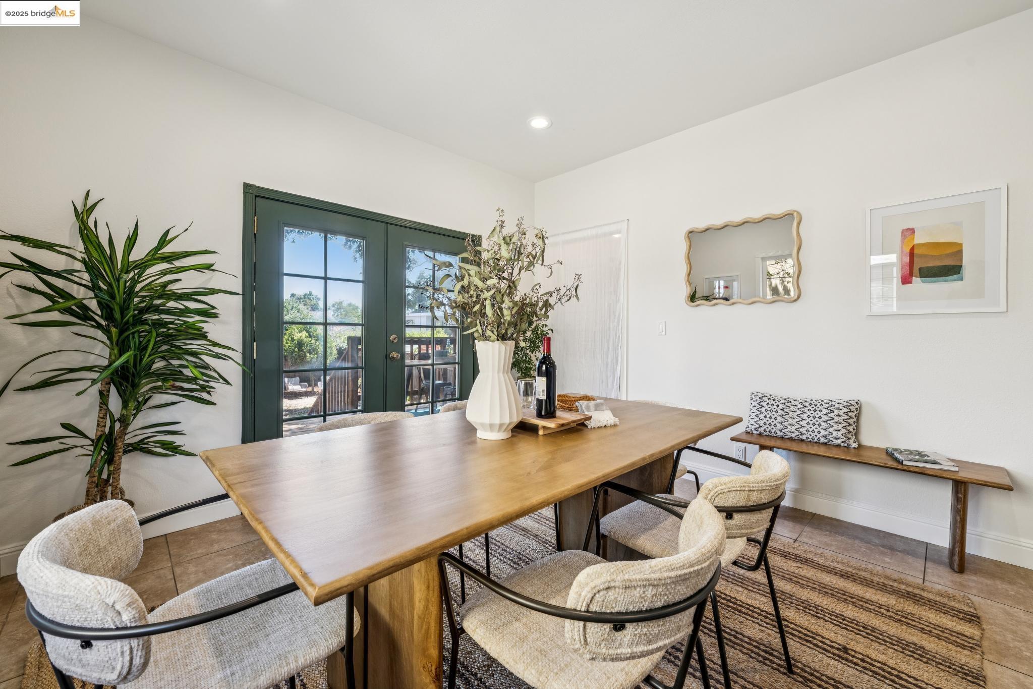Detail Gallery Image 28 of 59 For 1634 Derby St, Berkeley,  CA 94703 - 3 Beds | 2 Baths