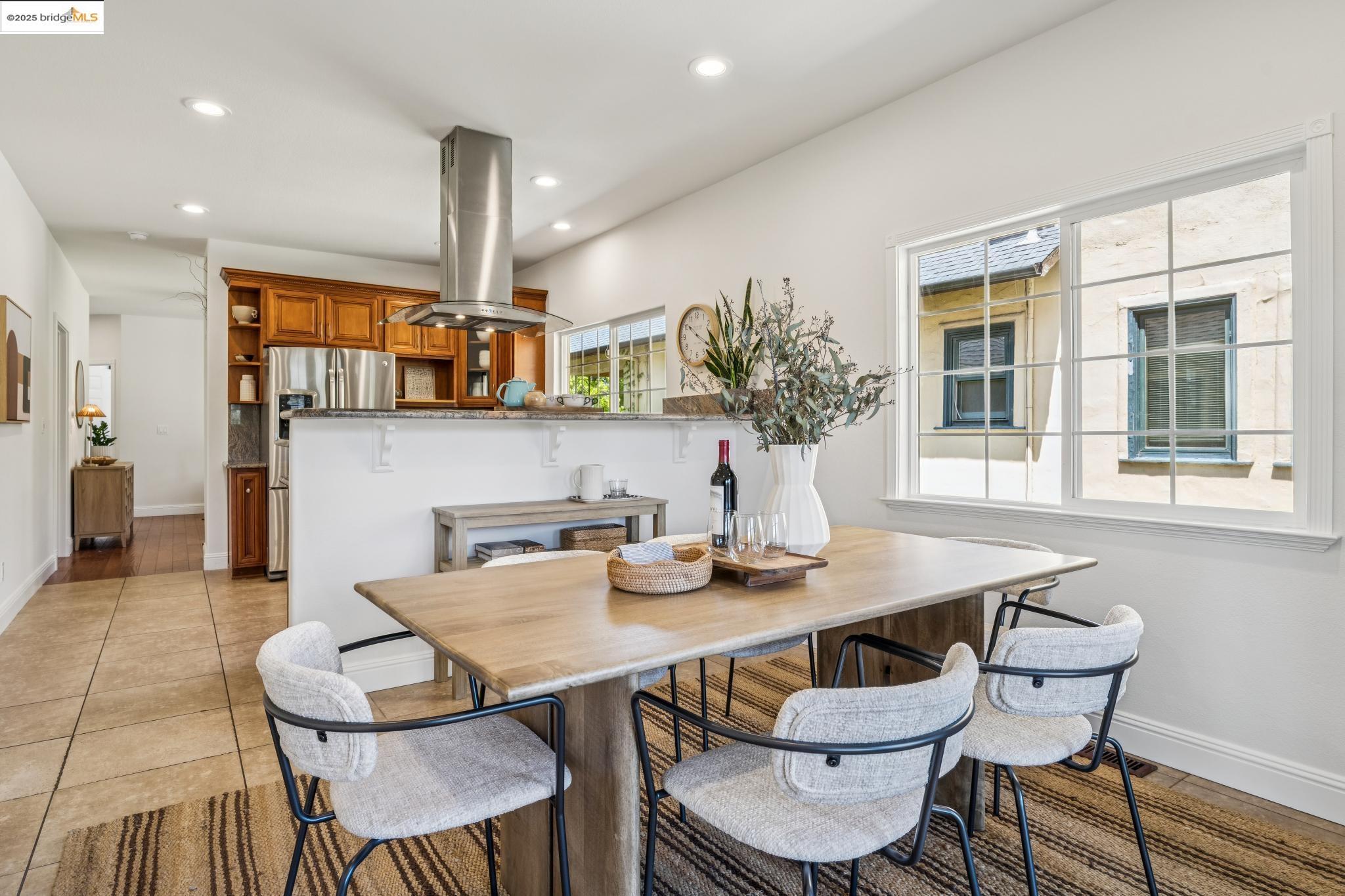 Detail Gallery Image 29 of 59 For 1634 Derby St, Berkeley,  CA 94703 - 3 Beds | 2 Baths