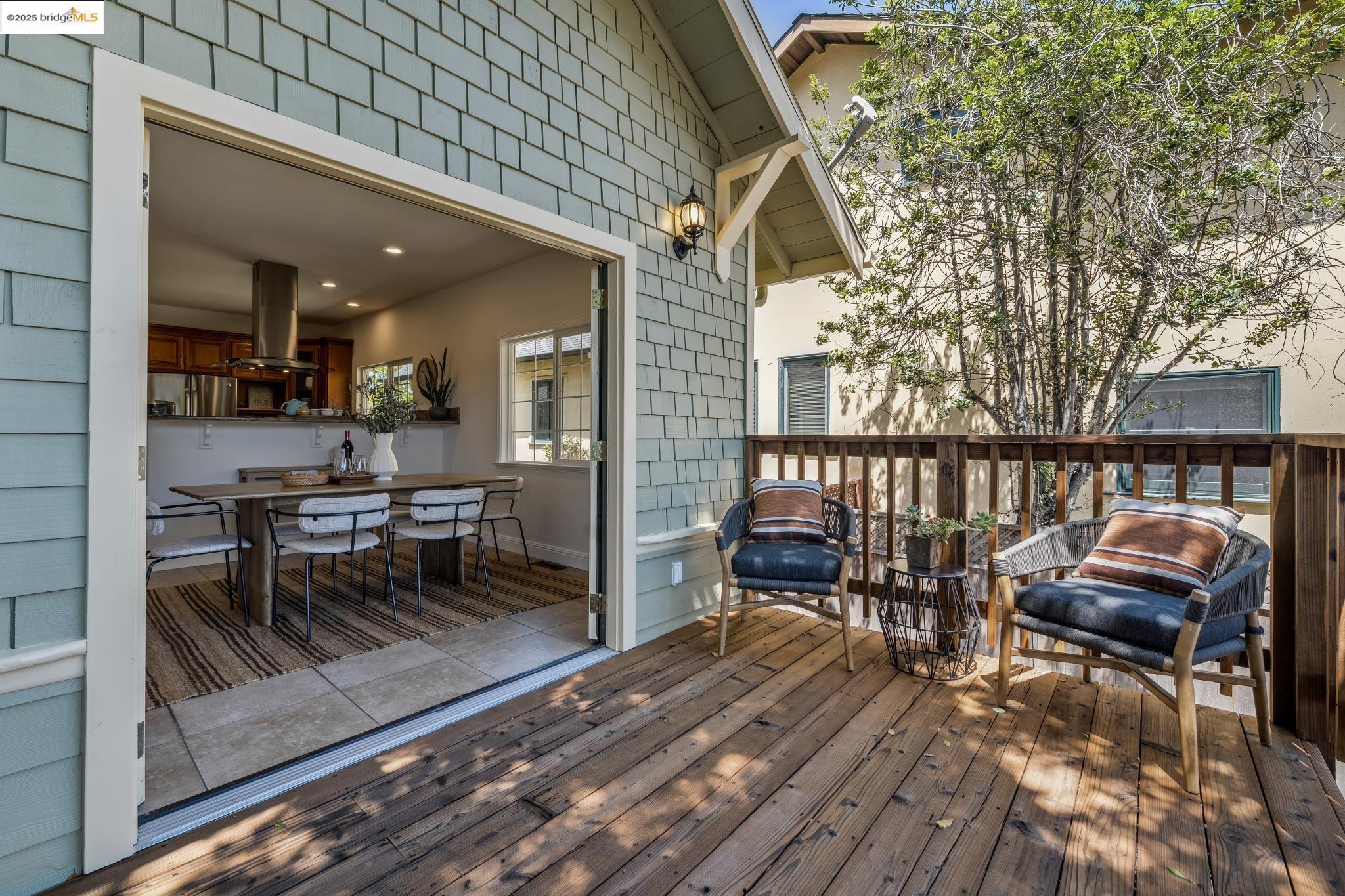 Detail Gallery Image 43 of 59 For 1634 Derby St, Berkeley,  CA 94703 - 3 Beds | 2 Baths