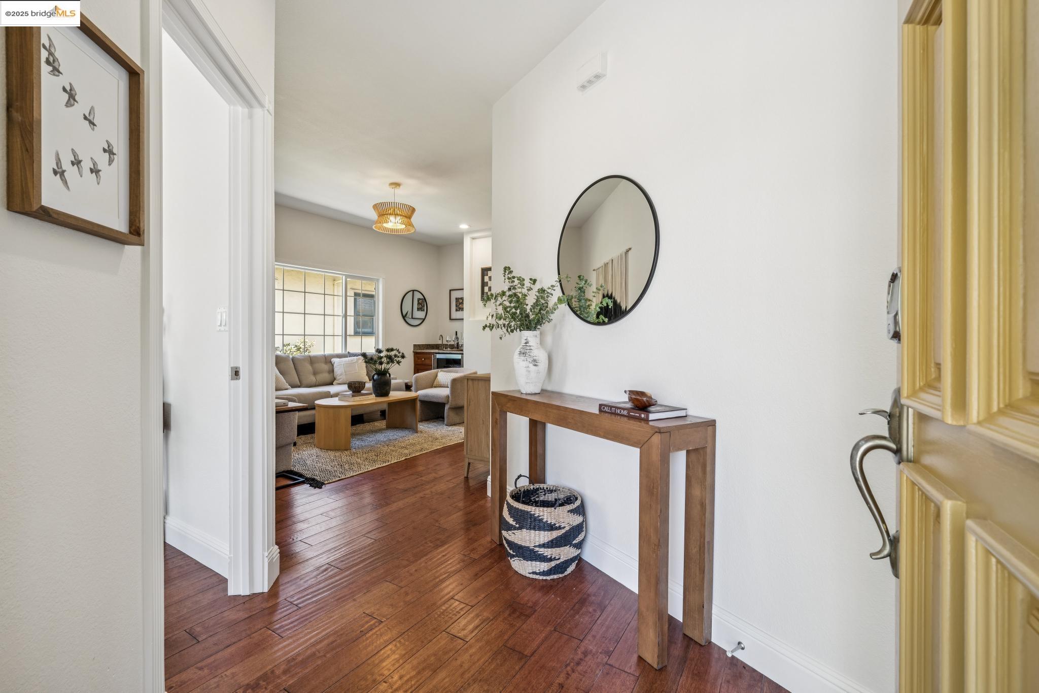 Detail Gallery Image 6 of 59 For 1634 Derby St, Berkeley,  CA 94703 - 3 Beds | 2 Baths