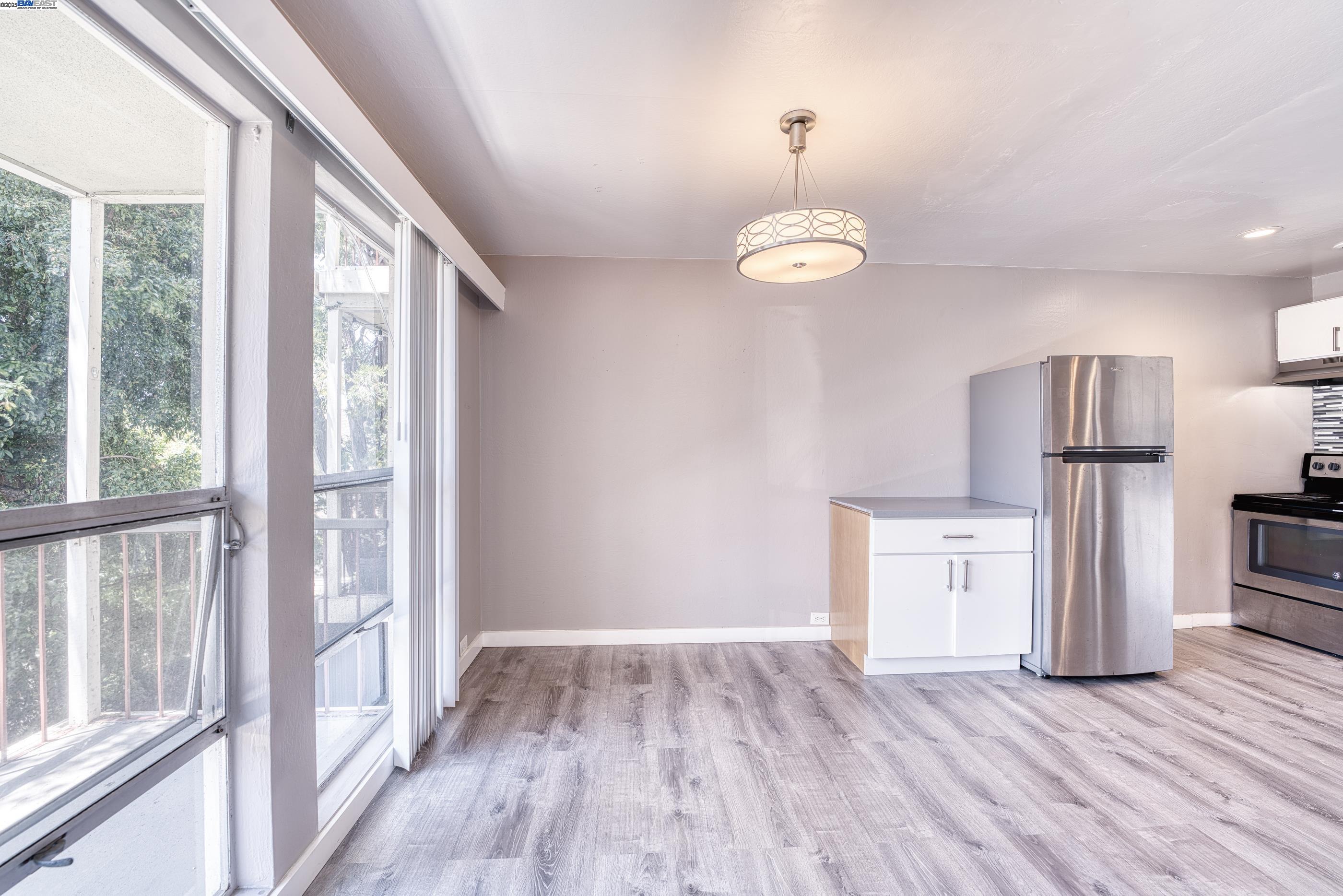 Detail Gallery Image 20 of 28 For 3815 Harrison St #103,  Oakland,  CA 94611 - 2 Beds | 2 Baths