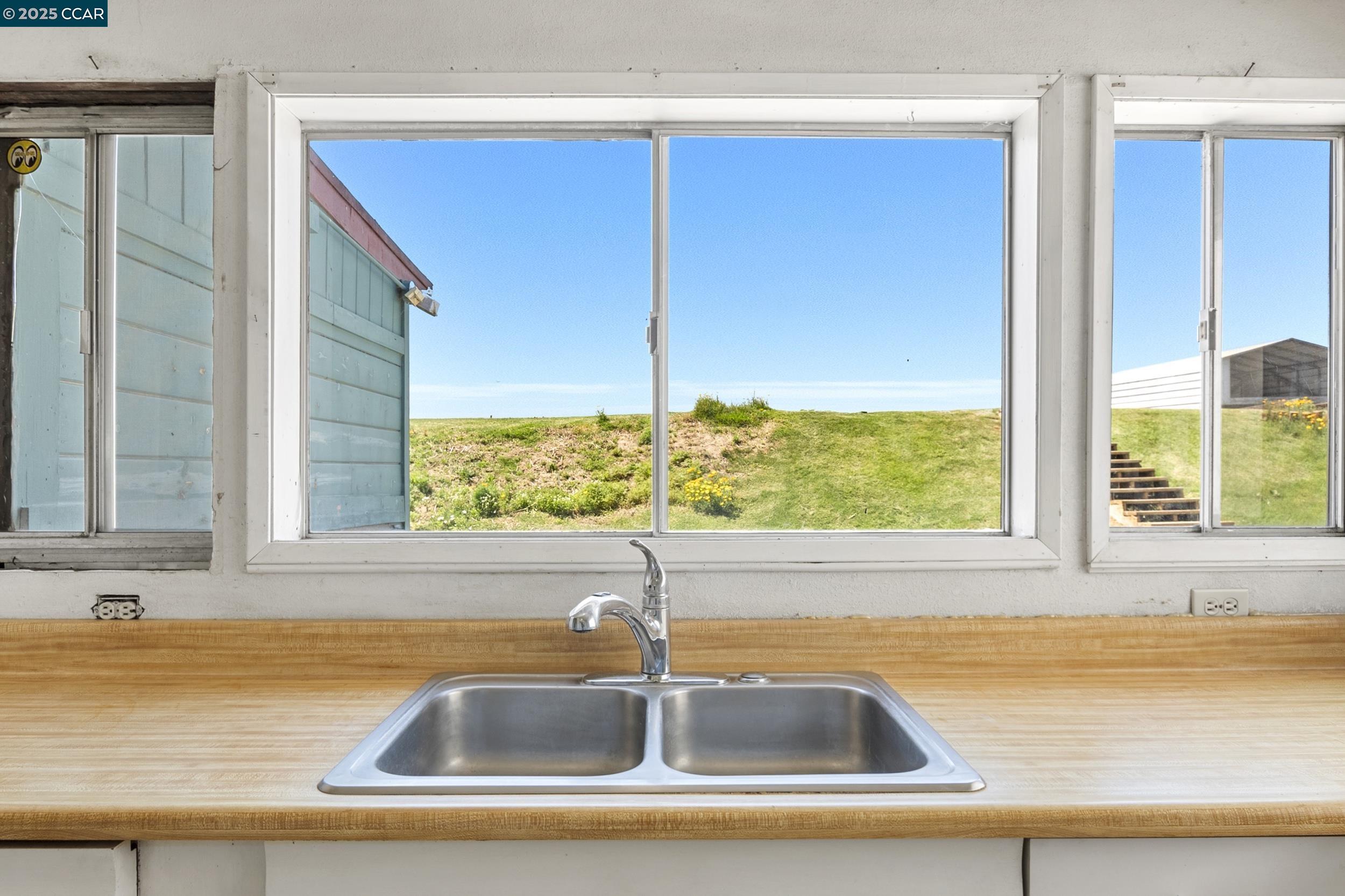 Detail Gallery Image 11 of 38 For 4170 Windsweep Road, Bethel Island,  CA 94511 - 2 Beds | 1 Baths