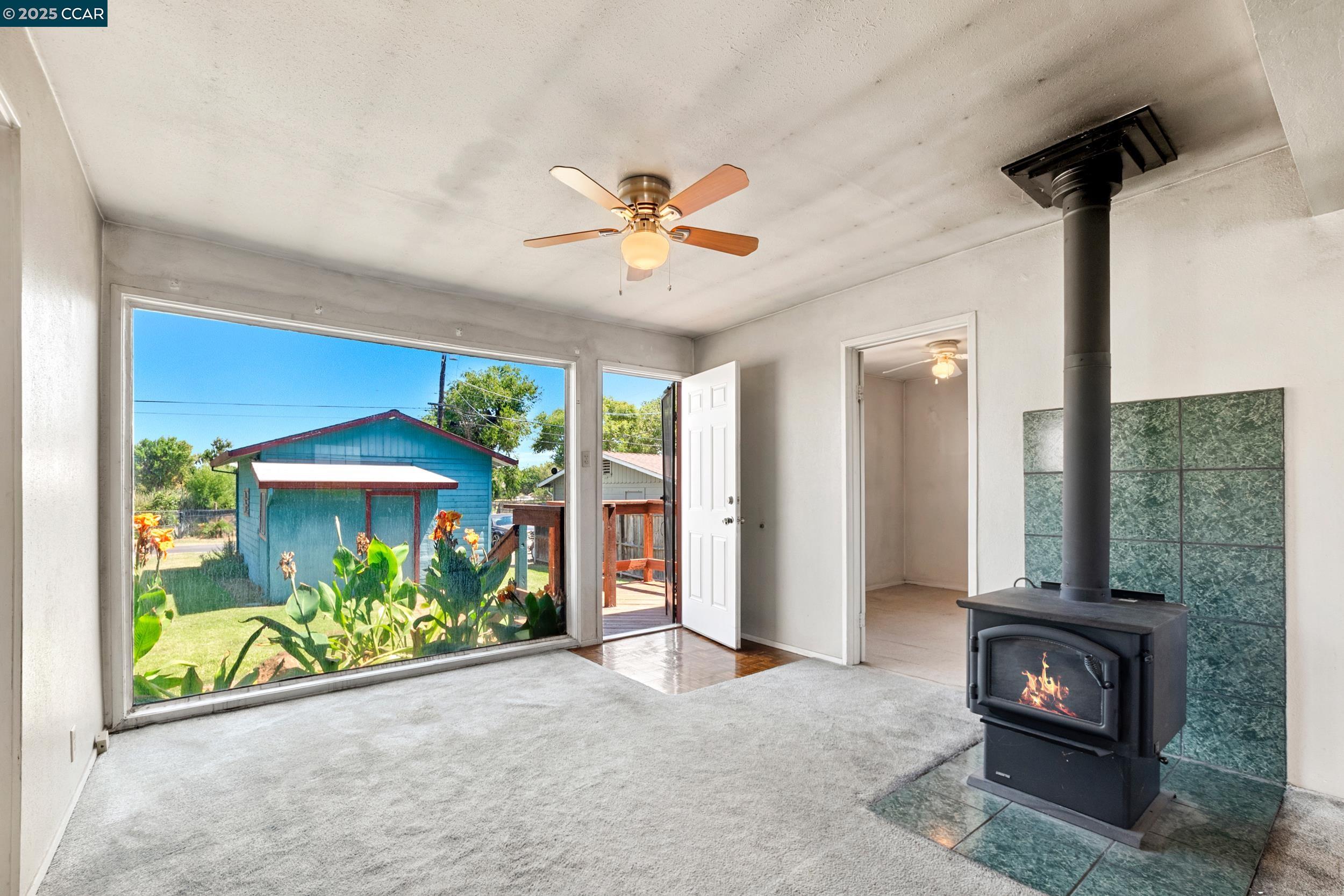 Detail Gallery Image 3 of 38 For 4170 Windsweep Road, Bethel Island,  CA 94511 - 2 Beds | 1 Baths