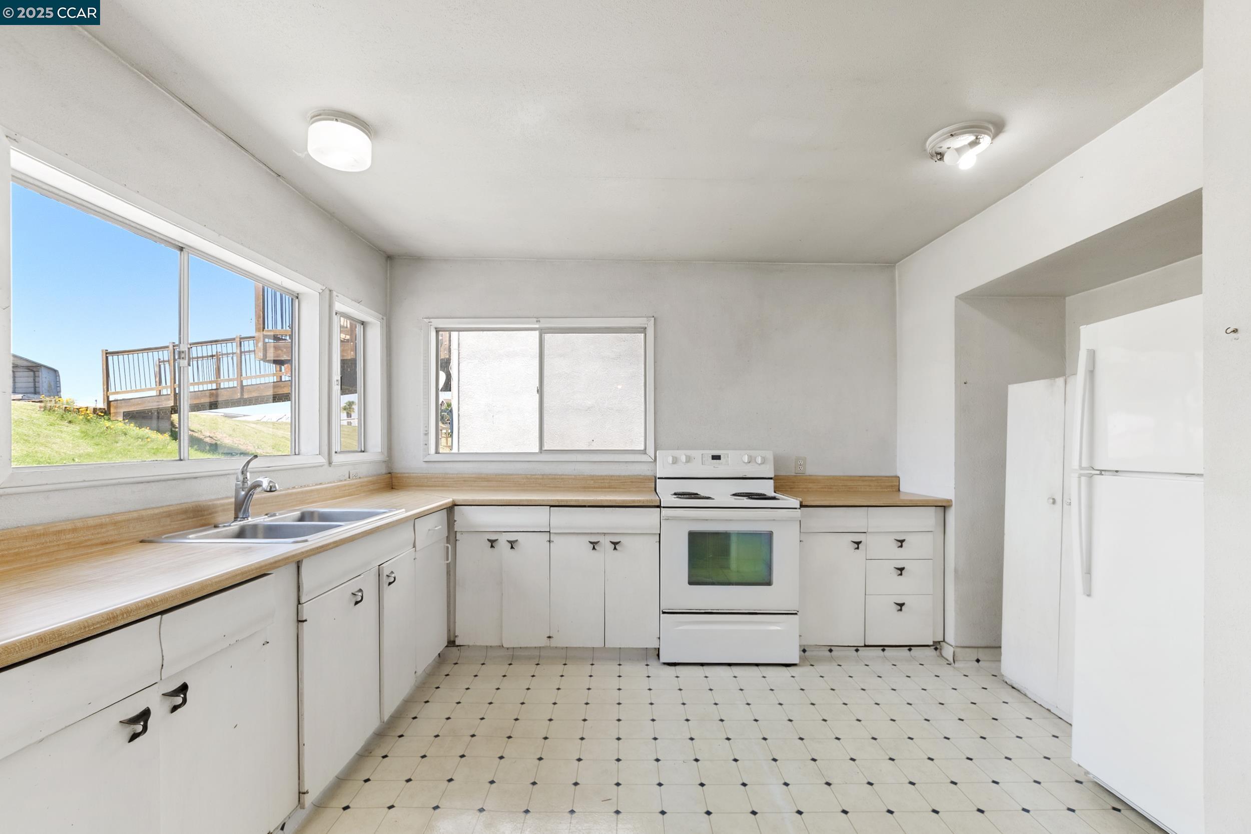 Detail Gallery Image 9 of 38 For 4170 Windsweep Road, Bethel Island,  CA 94511 - 2 Beds | 1 Baths