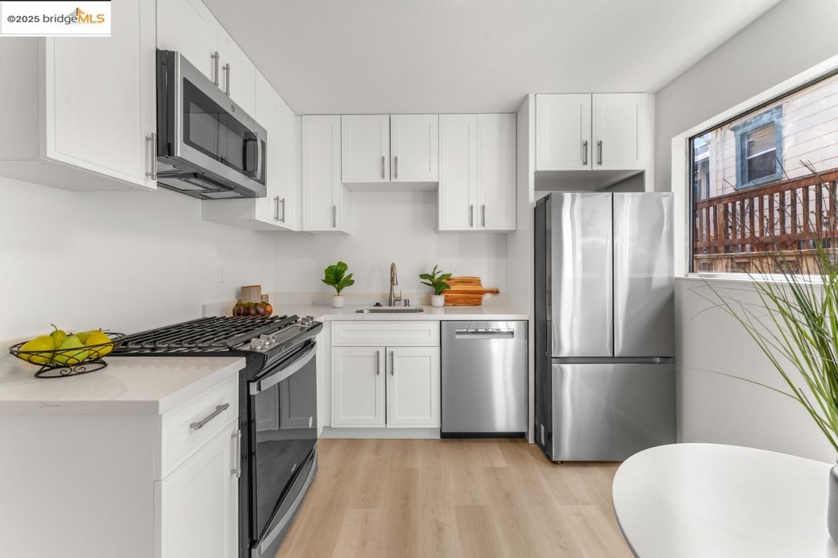 Detail Gallery Image 7 of 22 For 2814 California St, Berkeley,  CA 94703 - – Beds | – Baths
