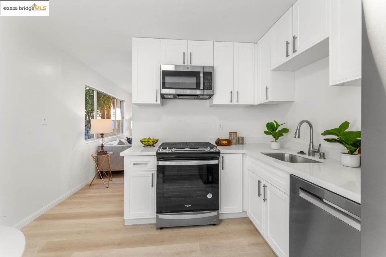 Detail Gallery Image 8 of 22 For 2814 California St, Berkeley,  CA 94703 - – Beds | – Baths