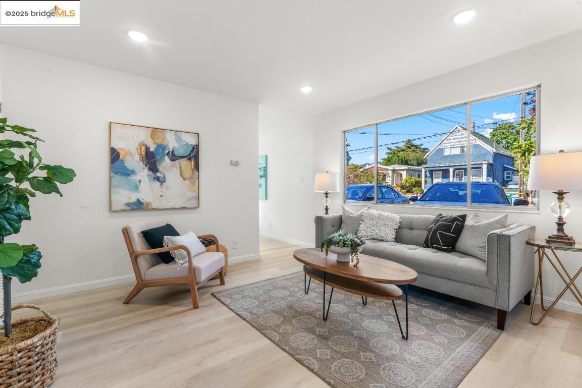 Detail Gallery Image 5 of 22 For 2814 California St, Berkeley,  CA 94703 - – Beds | – Baths