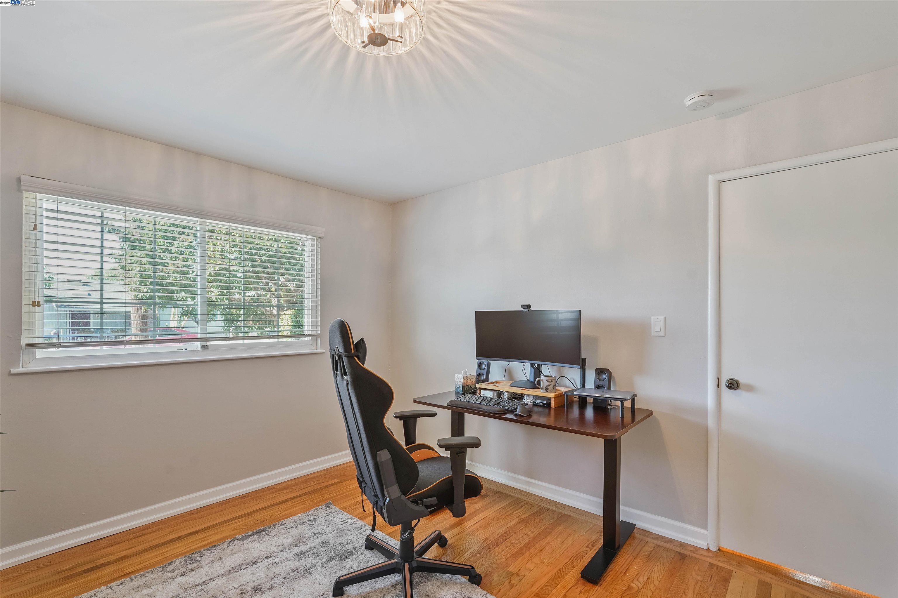 Detail Gallery Image 12 of 21 For 3991 Yale Way, Livermore,  CA 94550 - 3 Beds | 1 Baths