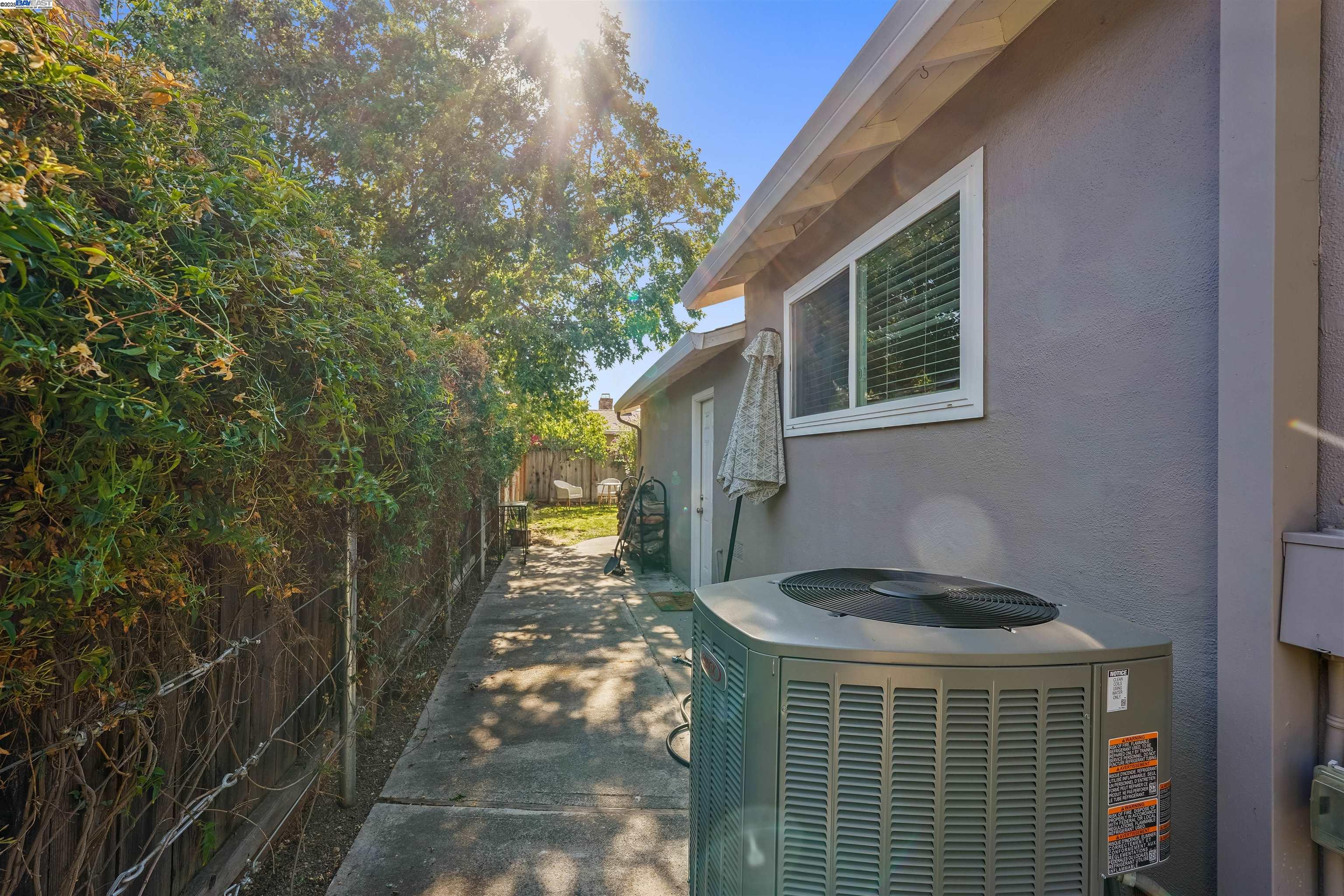 Detail Gallery Image 17 of 21 For 3991 Yale Way, Livermore,  CA 94550 - 3 Beds | 1 Baths