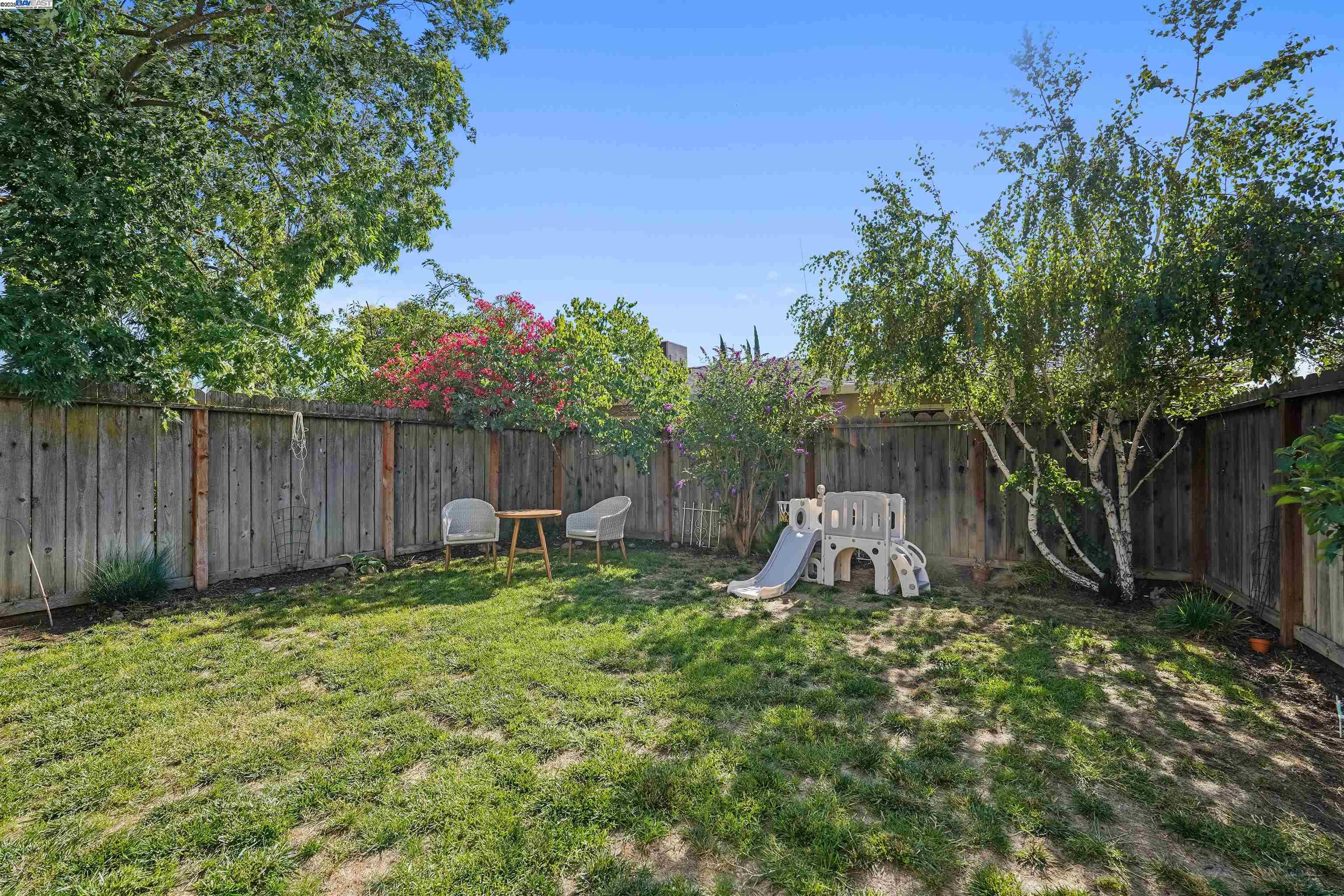 Detail Gallery Image 20 of 21 For 3991 Yale Way, Livermore,  CA 94550 - 3 Beds | 1 Baths