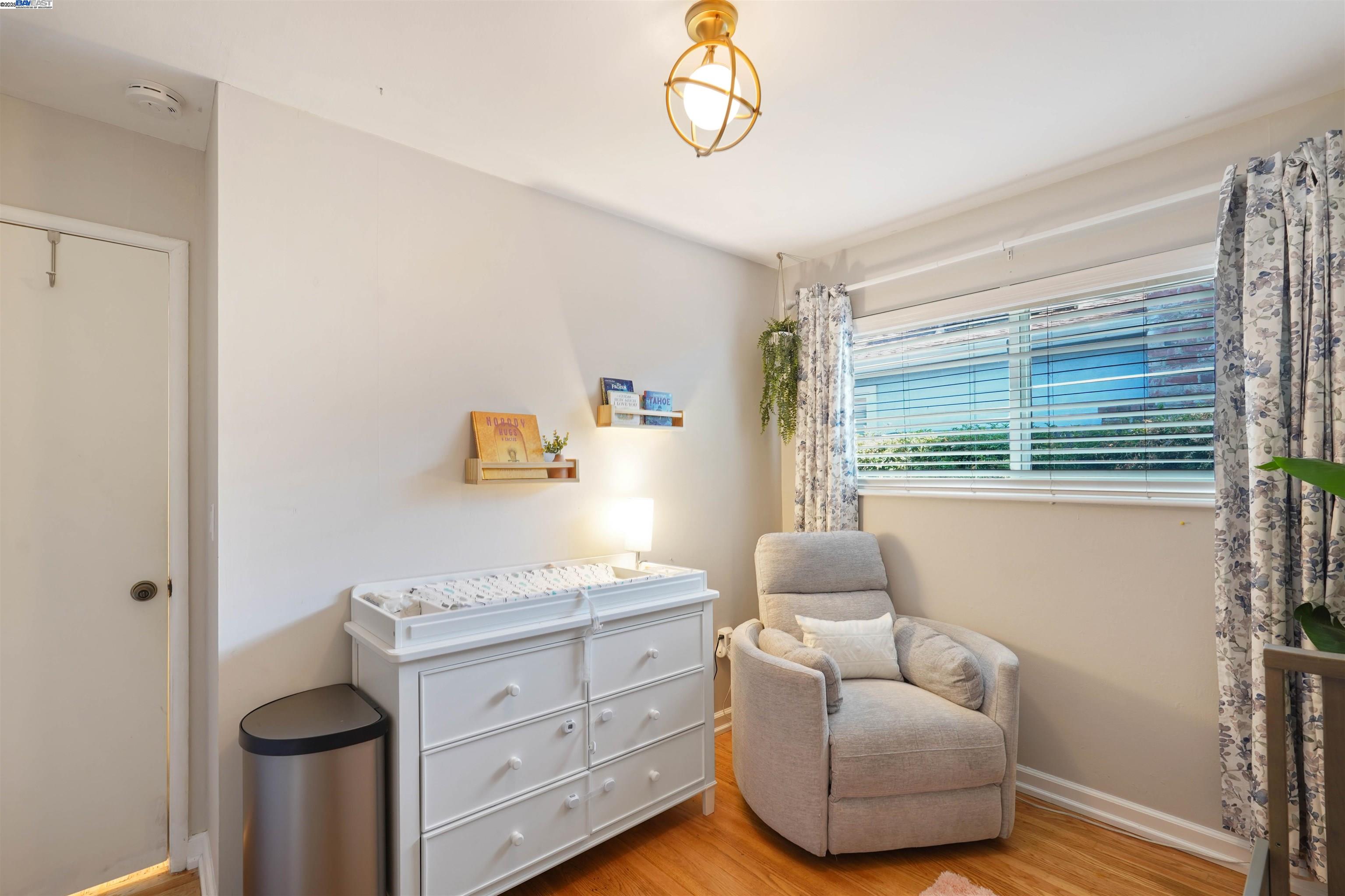 Detail Gallery Image 10 of 21 For 3991 Yale Way, Livermore,  CA 94550 - 3 Beds | 1 Baths