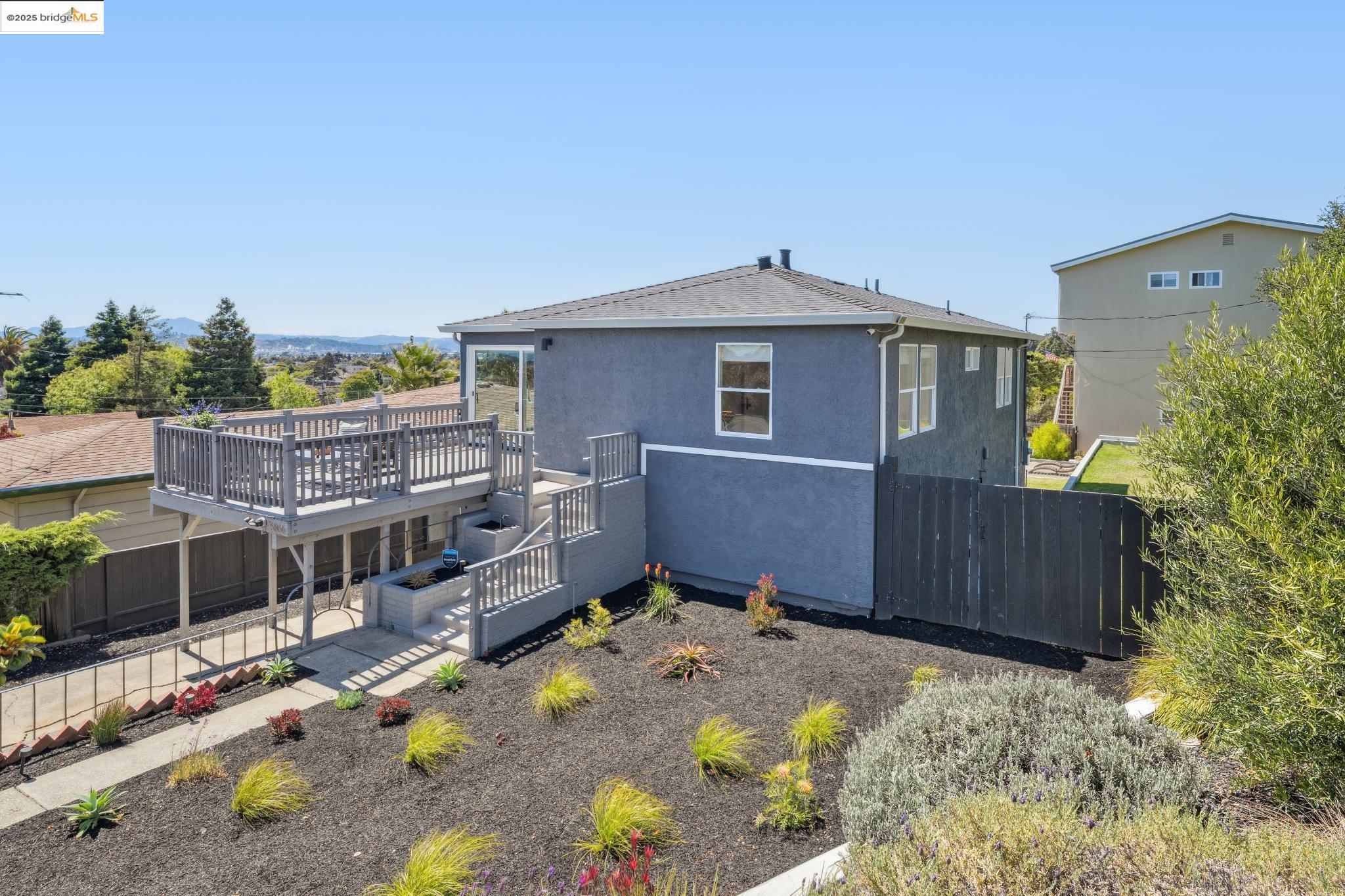 Detail Gallery Image 3 of 53 For 5866 Ralston Ave, Richmond,  CA 94805 - 3 Beds | 2 Baths