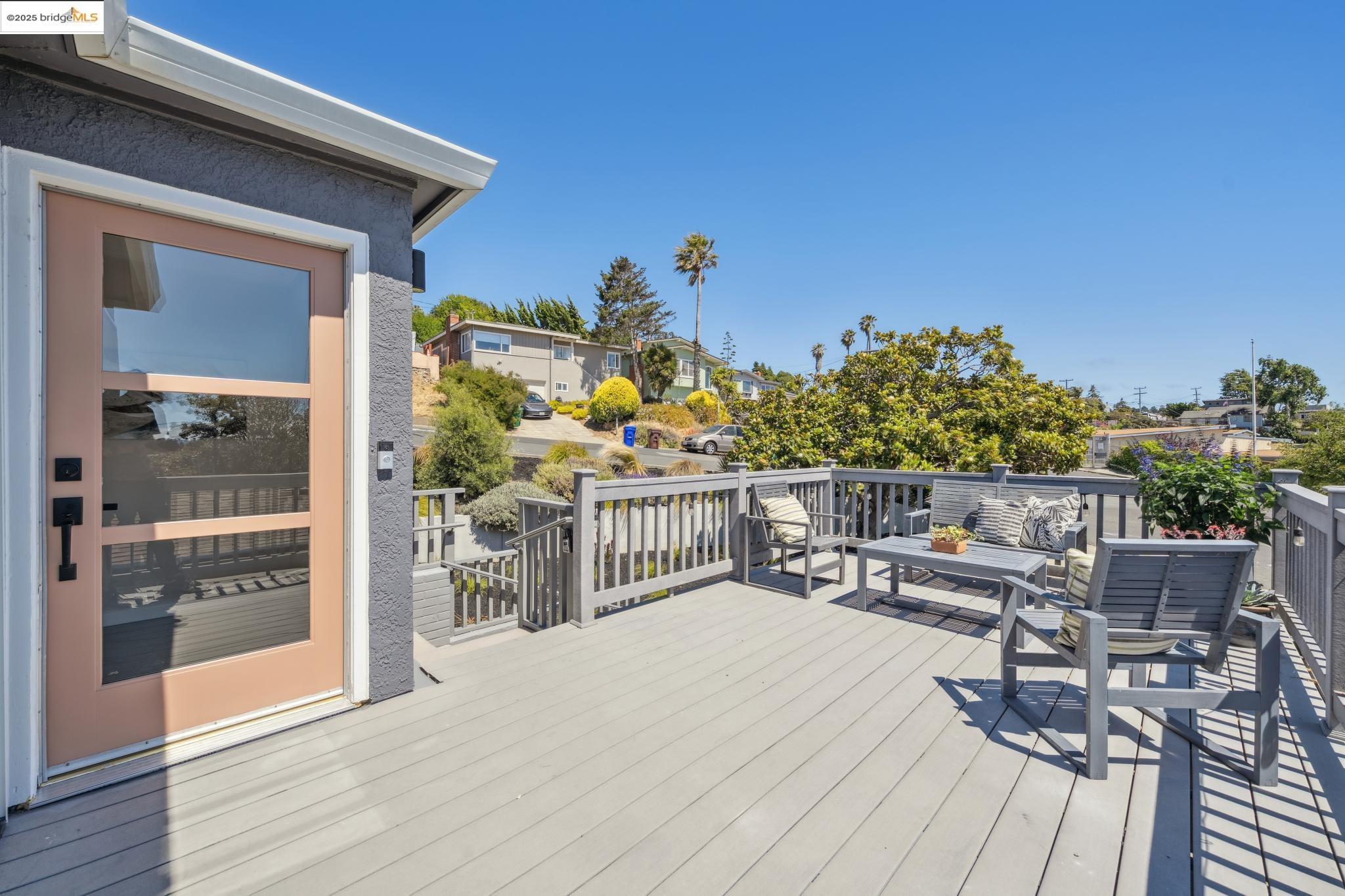 Detail Gallery Image 5 of 53 For 5866 Ralston Ave, Richmond,  CA 94805 - 3 Beds | 2 Baths