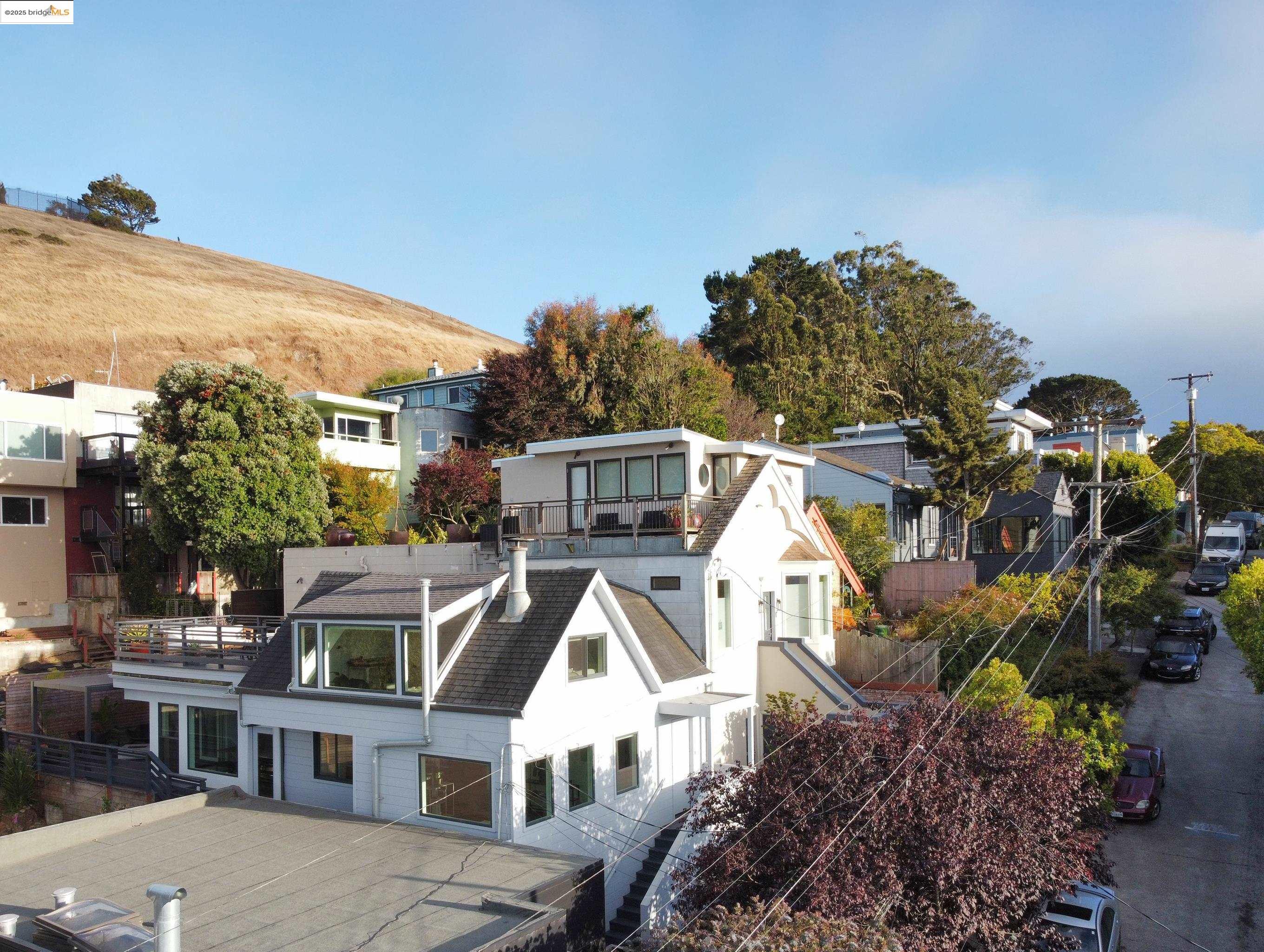 Detail Gallery Image 25 of 28 For 53 Elsie St, San Francisco,  CA 94110 - 2 Beds | 2 Baths