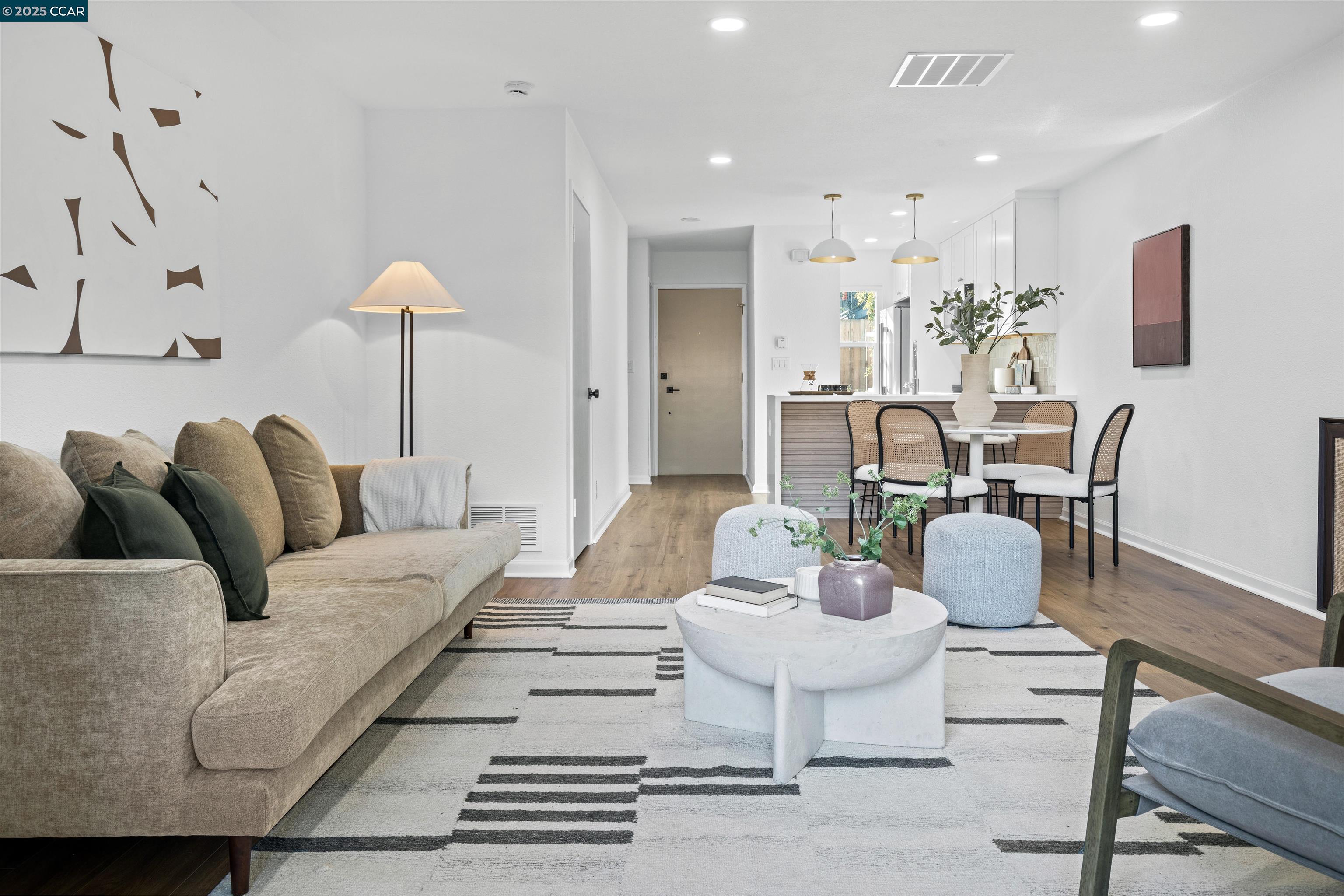 Photo #6: 41104075 Listing 
