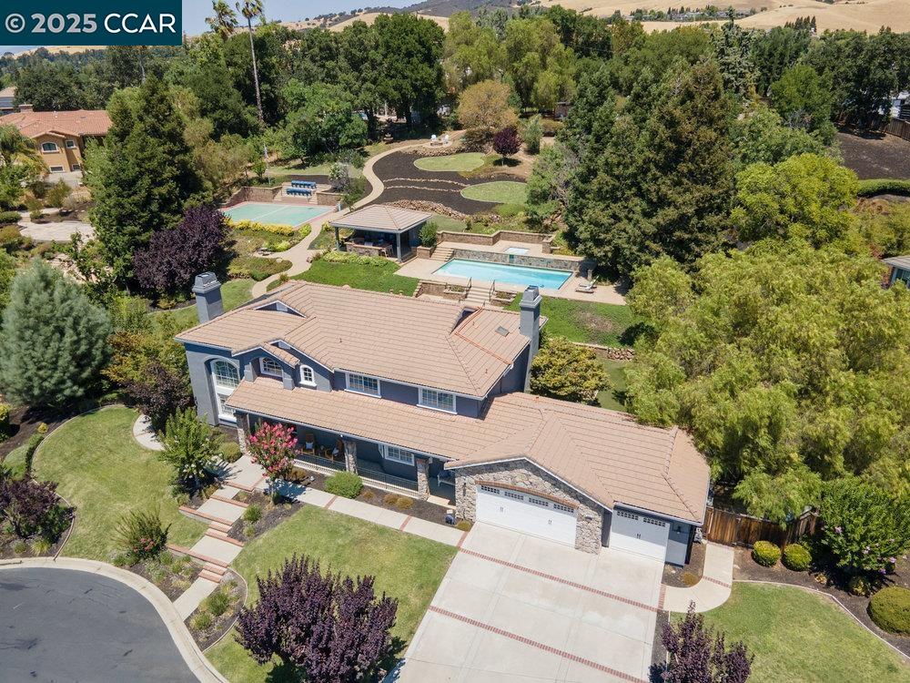 Detail Gallery Image 2 of 60 For 825 Bertram St, Walnut Creek,  CA 94598 - 5 Beds | 3 Baths