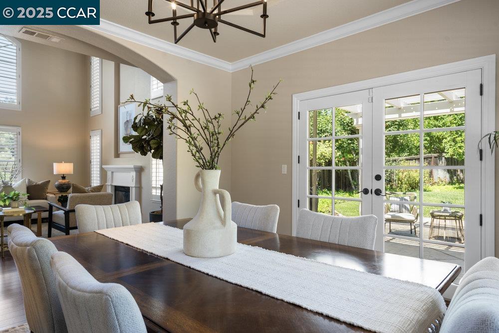 Detail Gallery Image 13 of 60 For 825 Bertram St, Walnut Creek,  CA 94598 - 5 Beds | 3 Baths