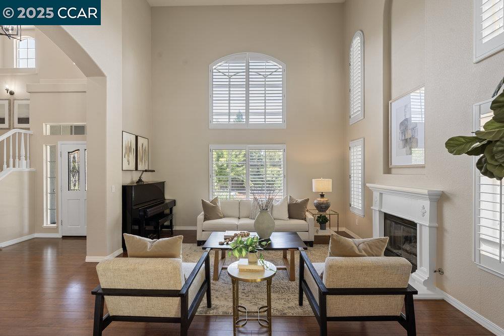 Detail Gallery Image 8 of 60 For 825 Bertram St, Walnut Creek,  CA 94598 - 5 Beds | 3 Baths