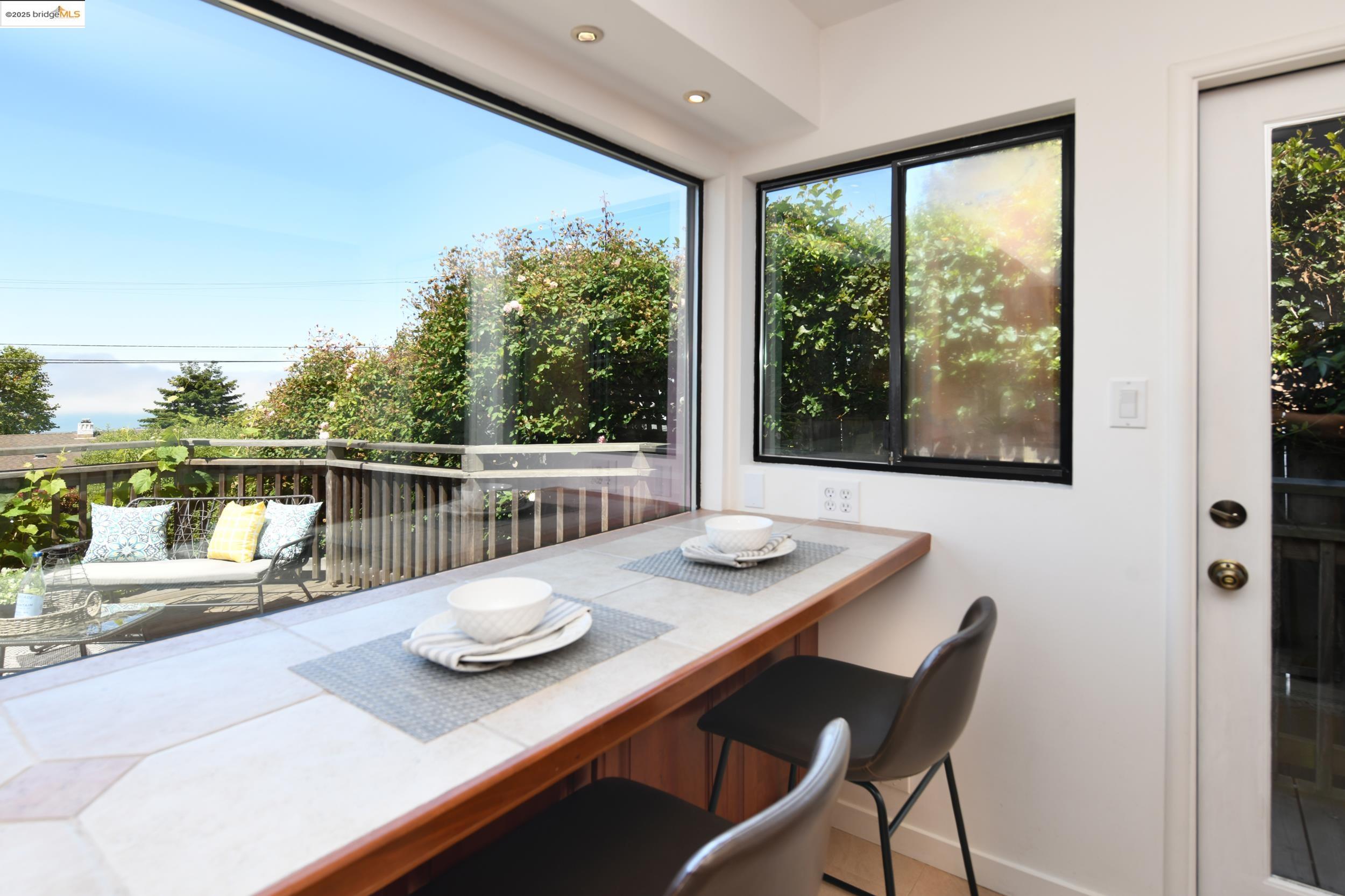 Detail Gallery Image 31 of 54 For 830 Creston, Berkeley,  CA 94708 - 3 Beds | 2 Baths