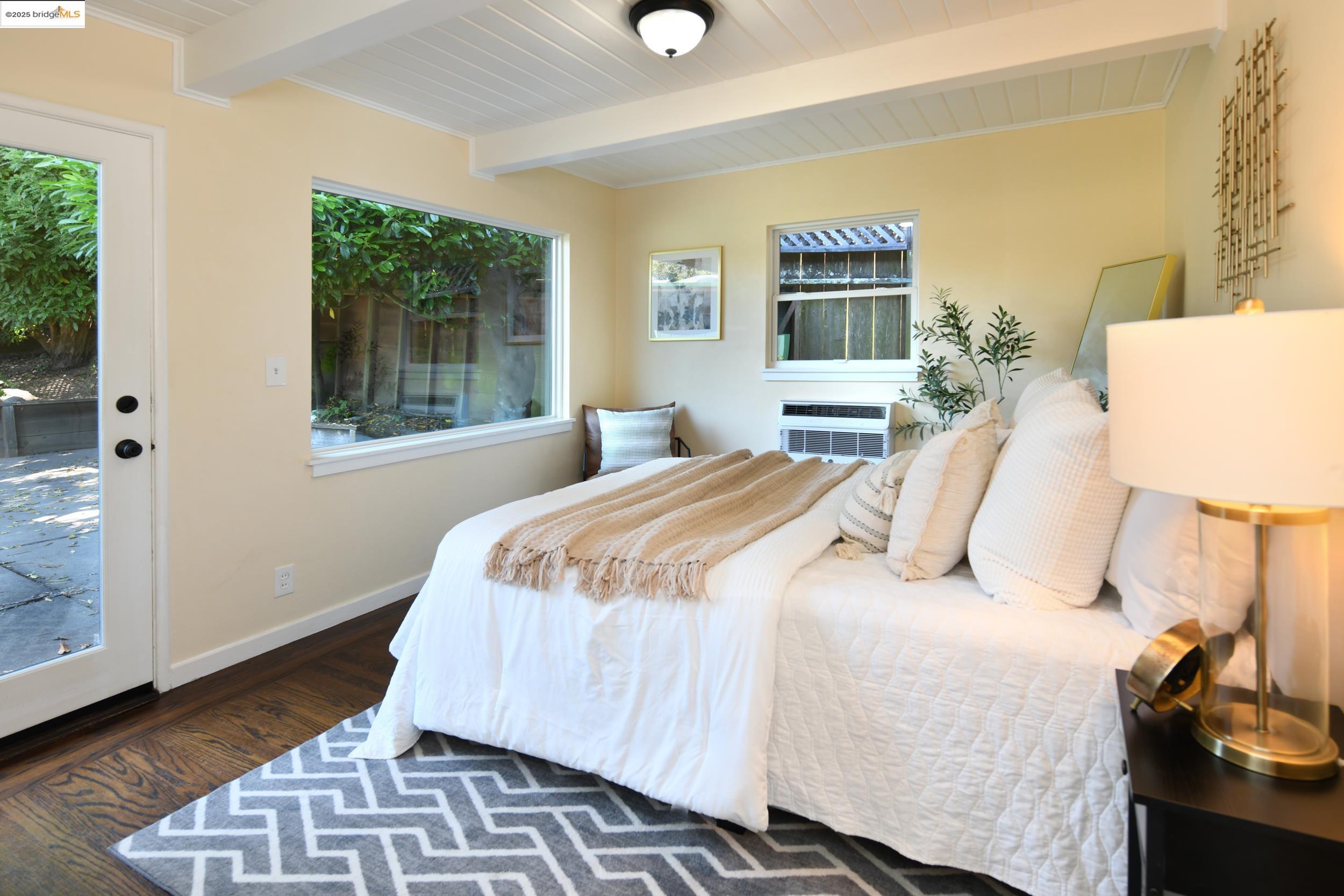 Detail Gallery Image 32 of 54 For 830 Creston, Berkeley,  CA 94708 - 3 Beds | 2 Baths
