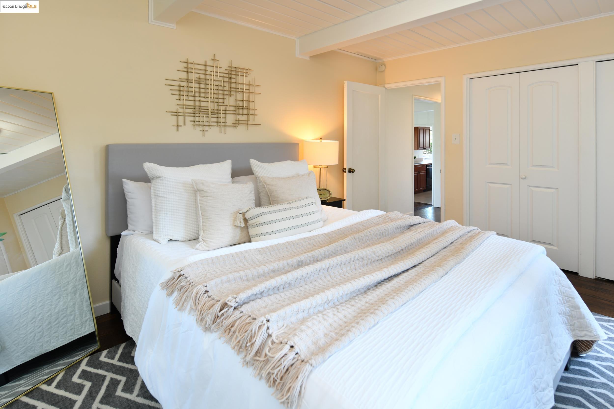 Detail Gallery Image 33 of 54 For 830 Creston, Berkeley,  CA 94708 - 3 Beds | 2 Baths